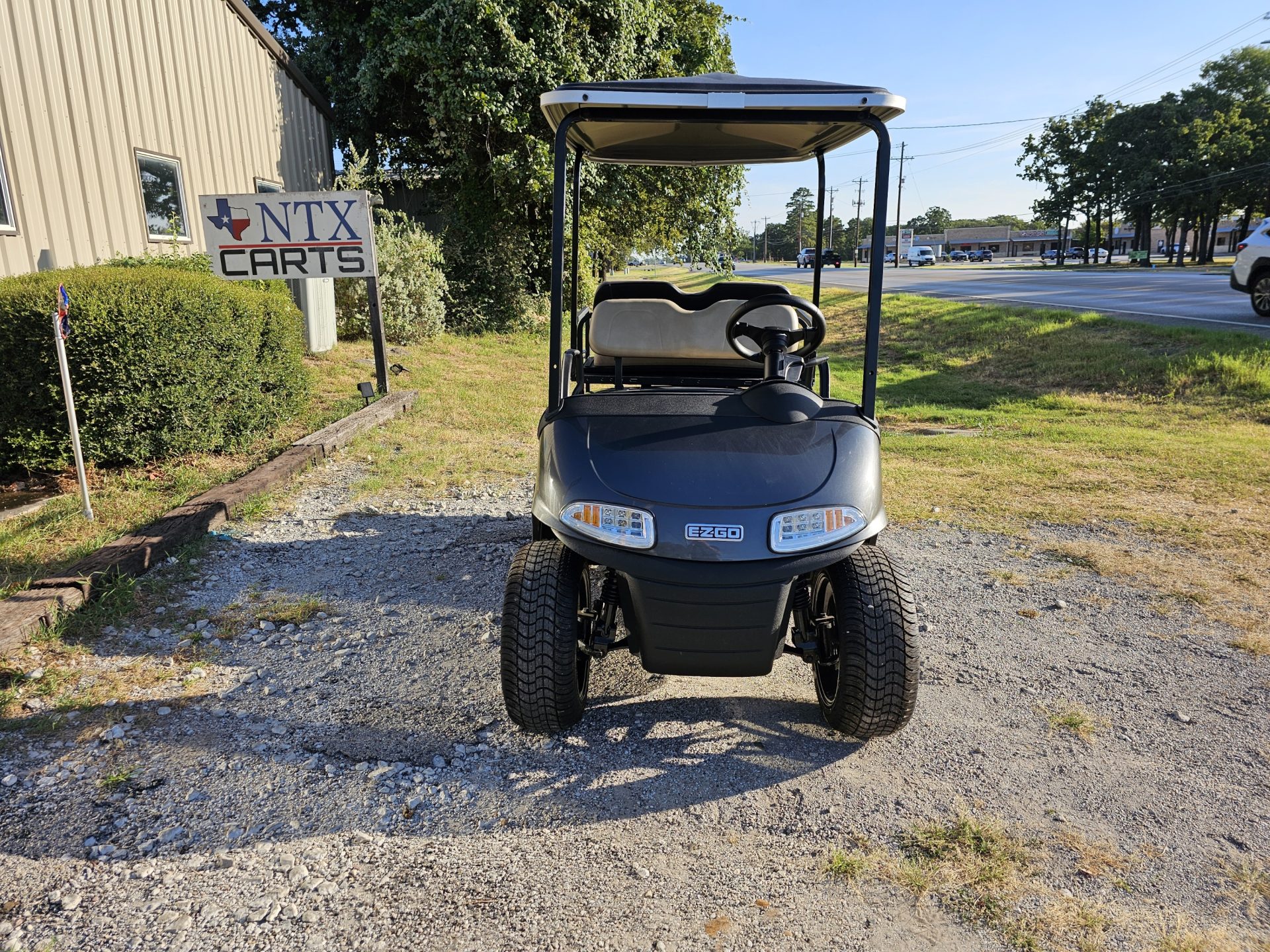 2020 EZGO TXT photo 2