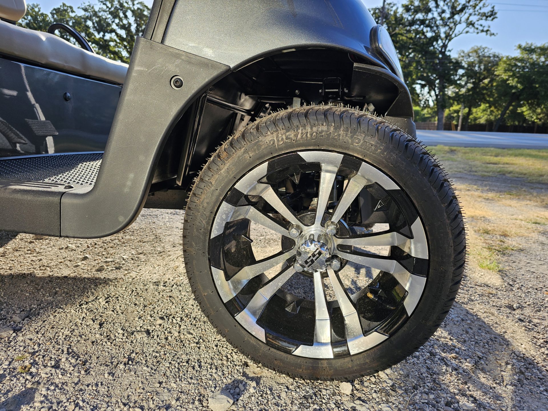 2020 EZGO TXT photo 4