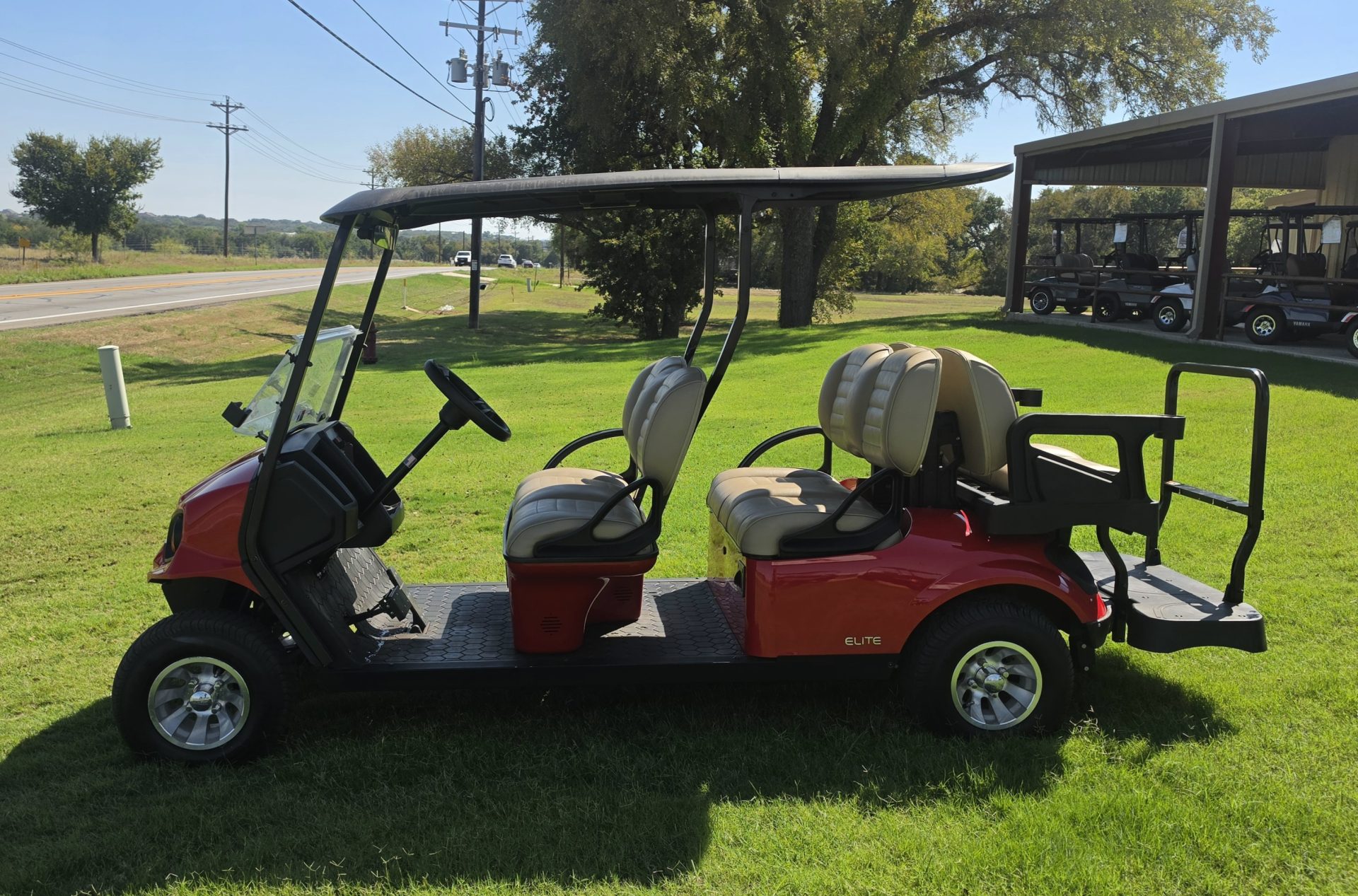 2024 EZGO Express photo 3