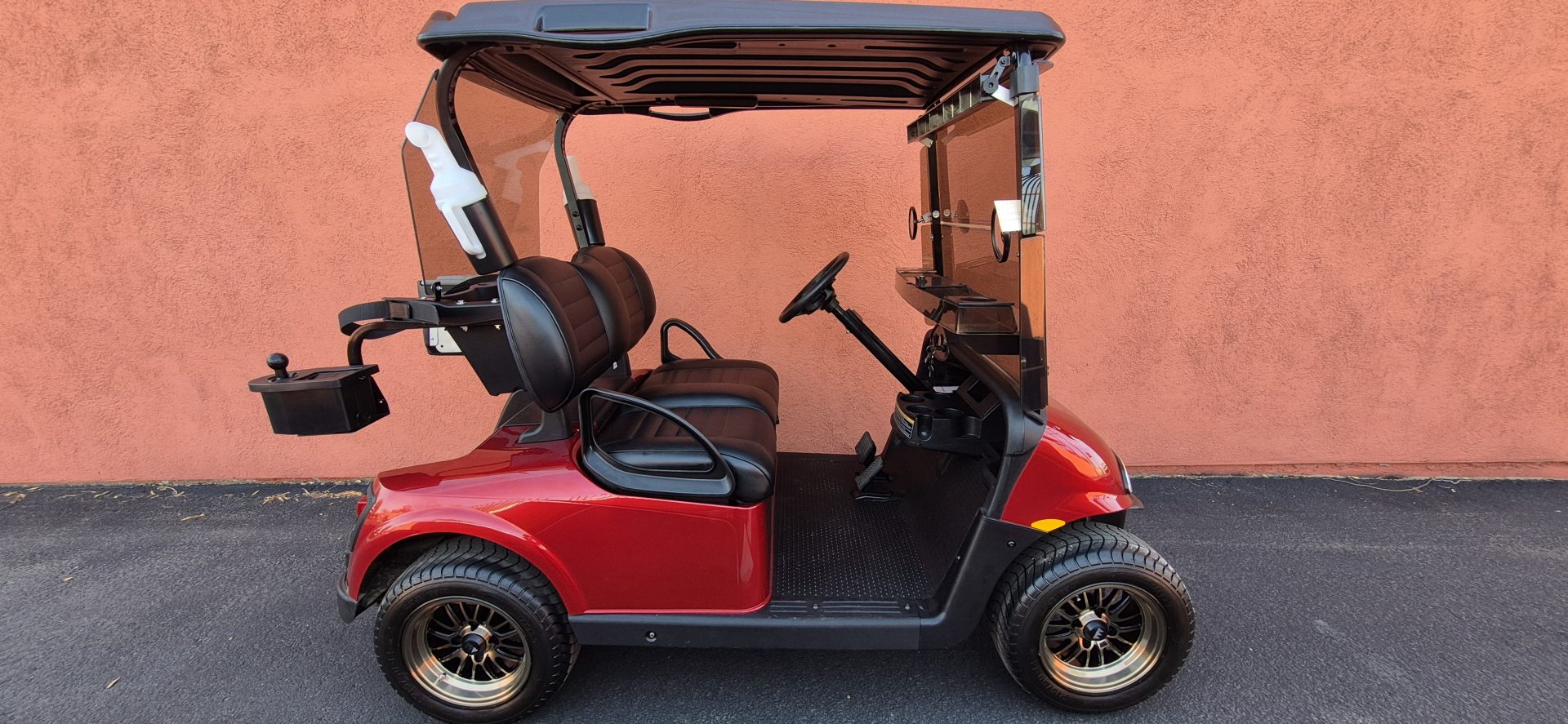 2019 EZGO RXV