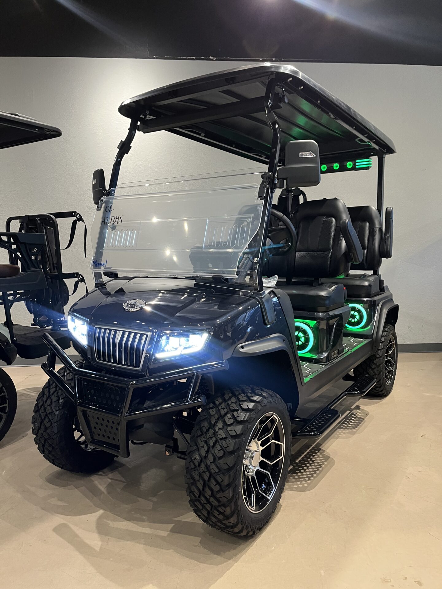 BRAND NEW CUSTOM EVOLUTION D5 MAVERICK 4 PLUS WITH CUSTOM FLOORING, PHONE SLOT, AND MIRROR, AND MORE!