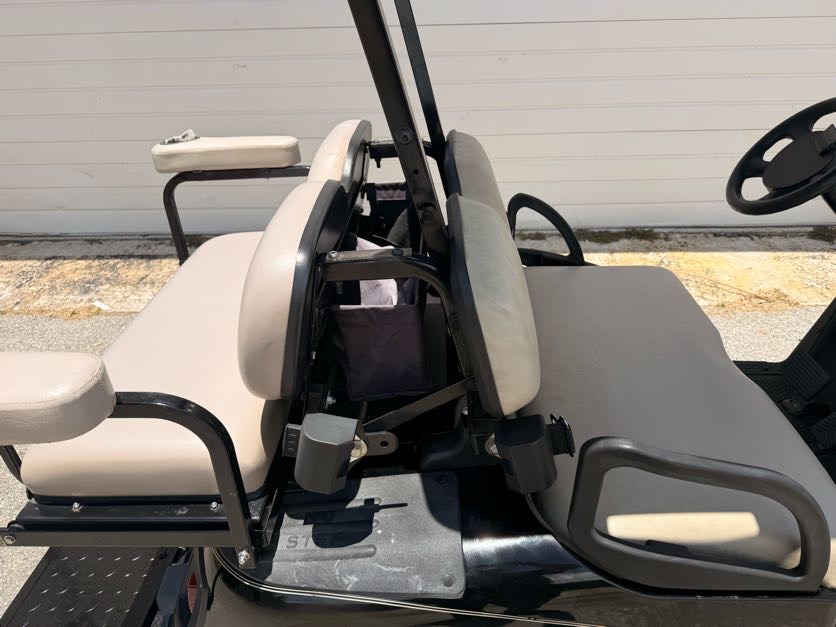 2009 EZGO RXV photo 4