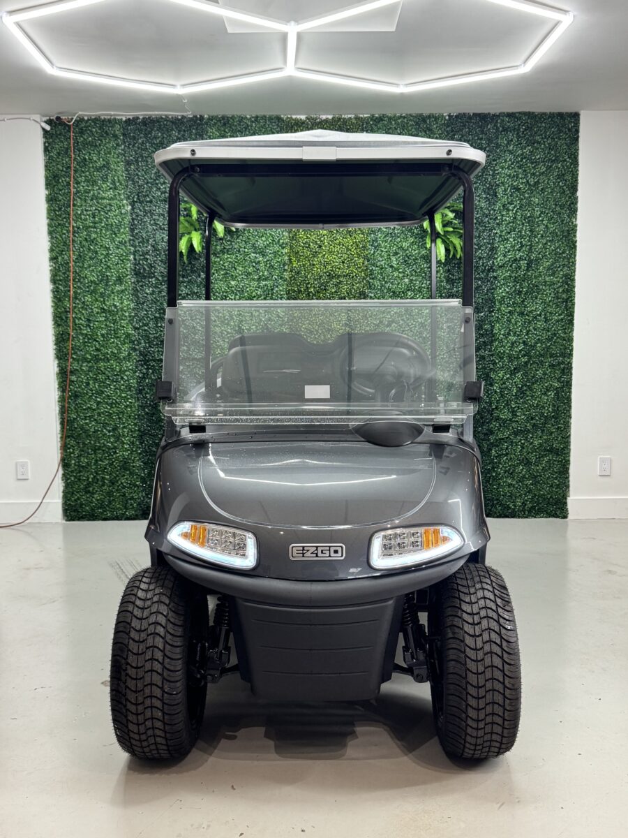 2021 EZGO RXV photo 2