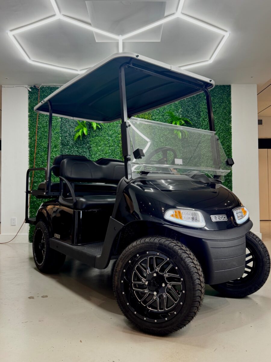 2021 EZGO RXV