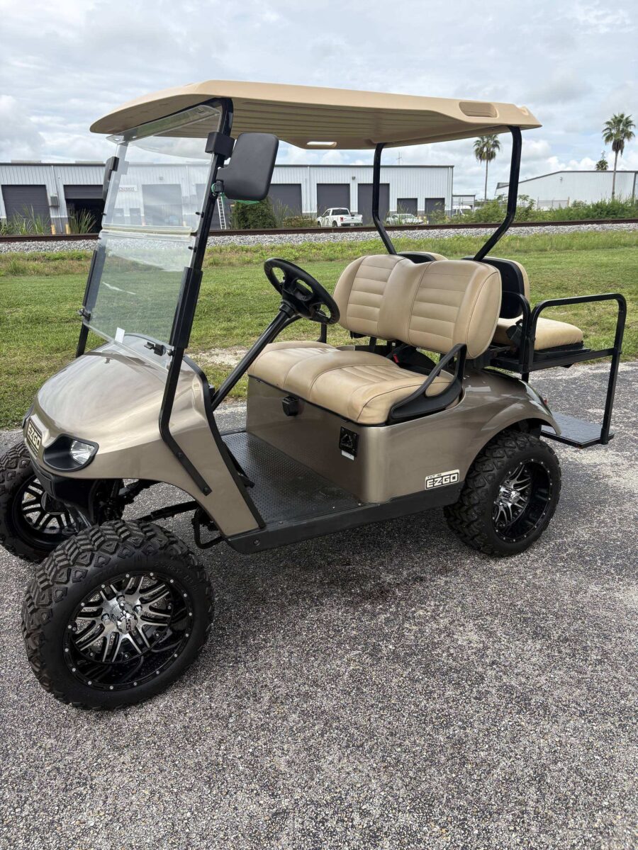 2017 EZGO TXT photo 2