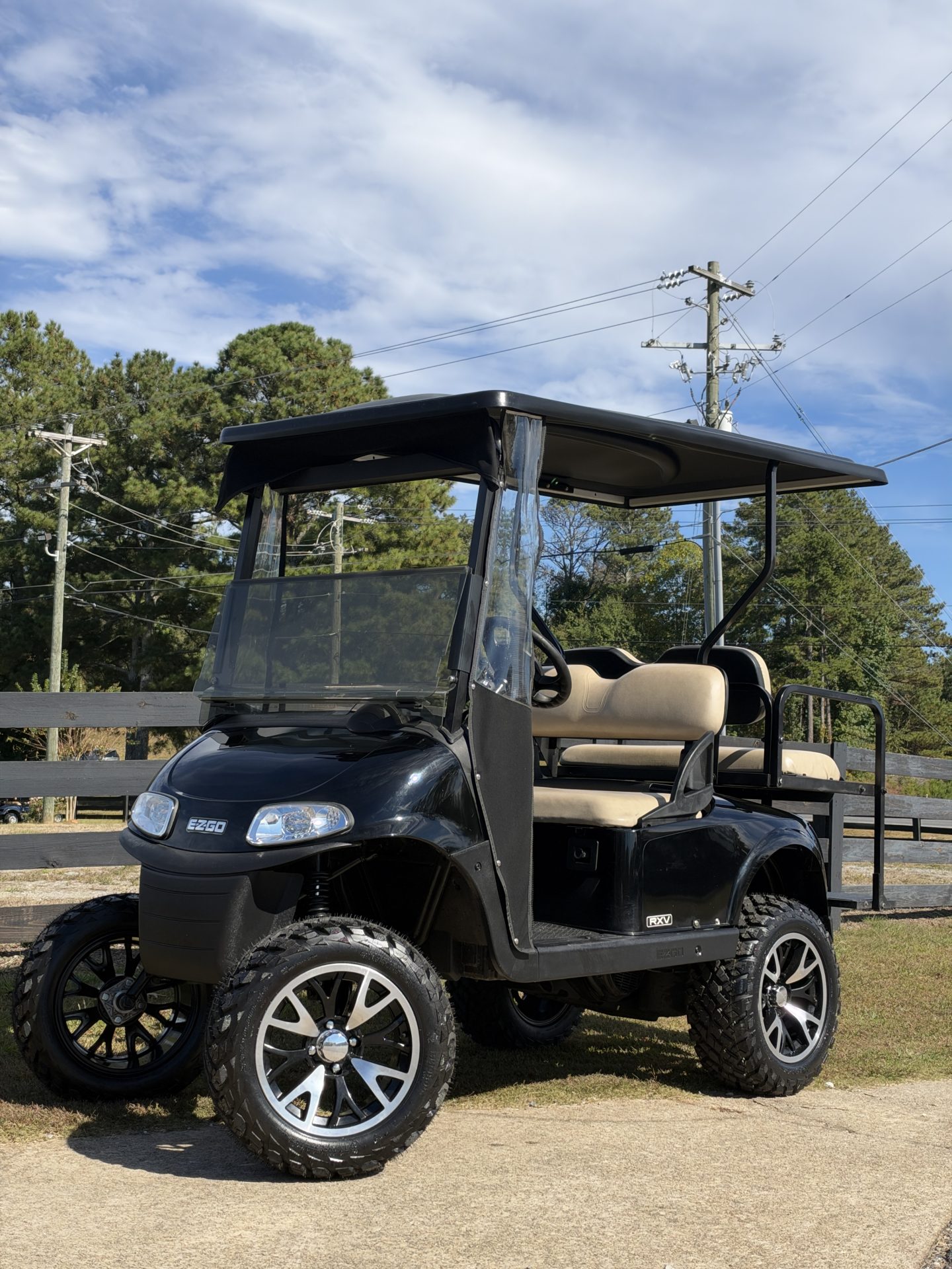 2013 EZ-Go Gas RXV 4 Passenger Golf Cart - Lifted - Cumming