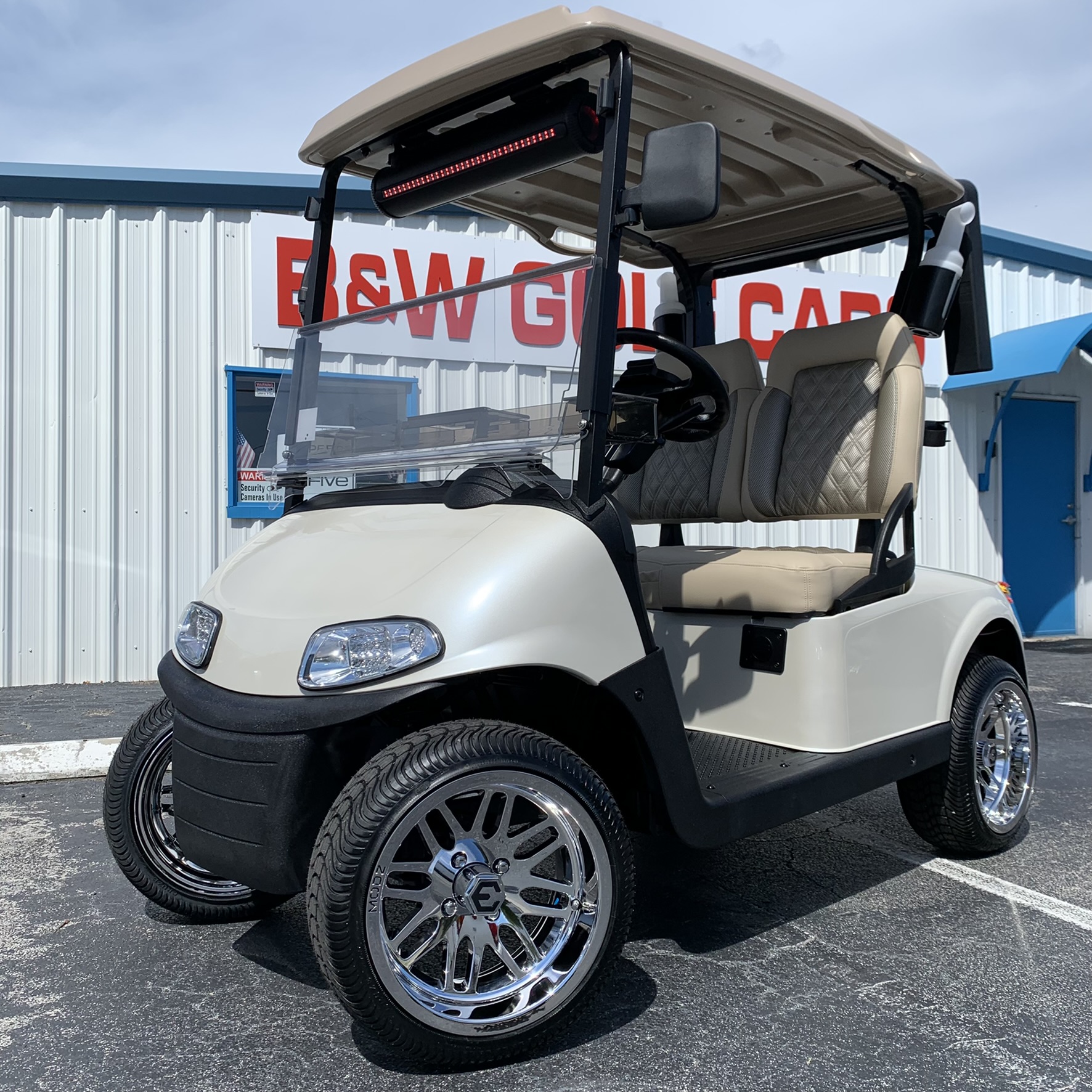 2022 EZGO RXV