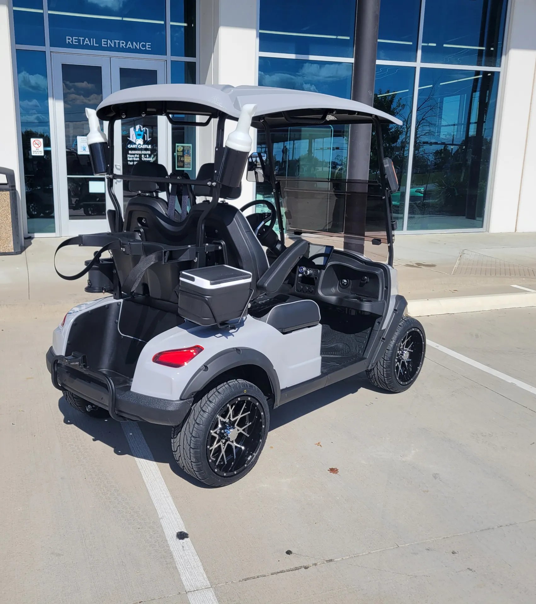 2026 Venom EV photo 2