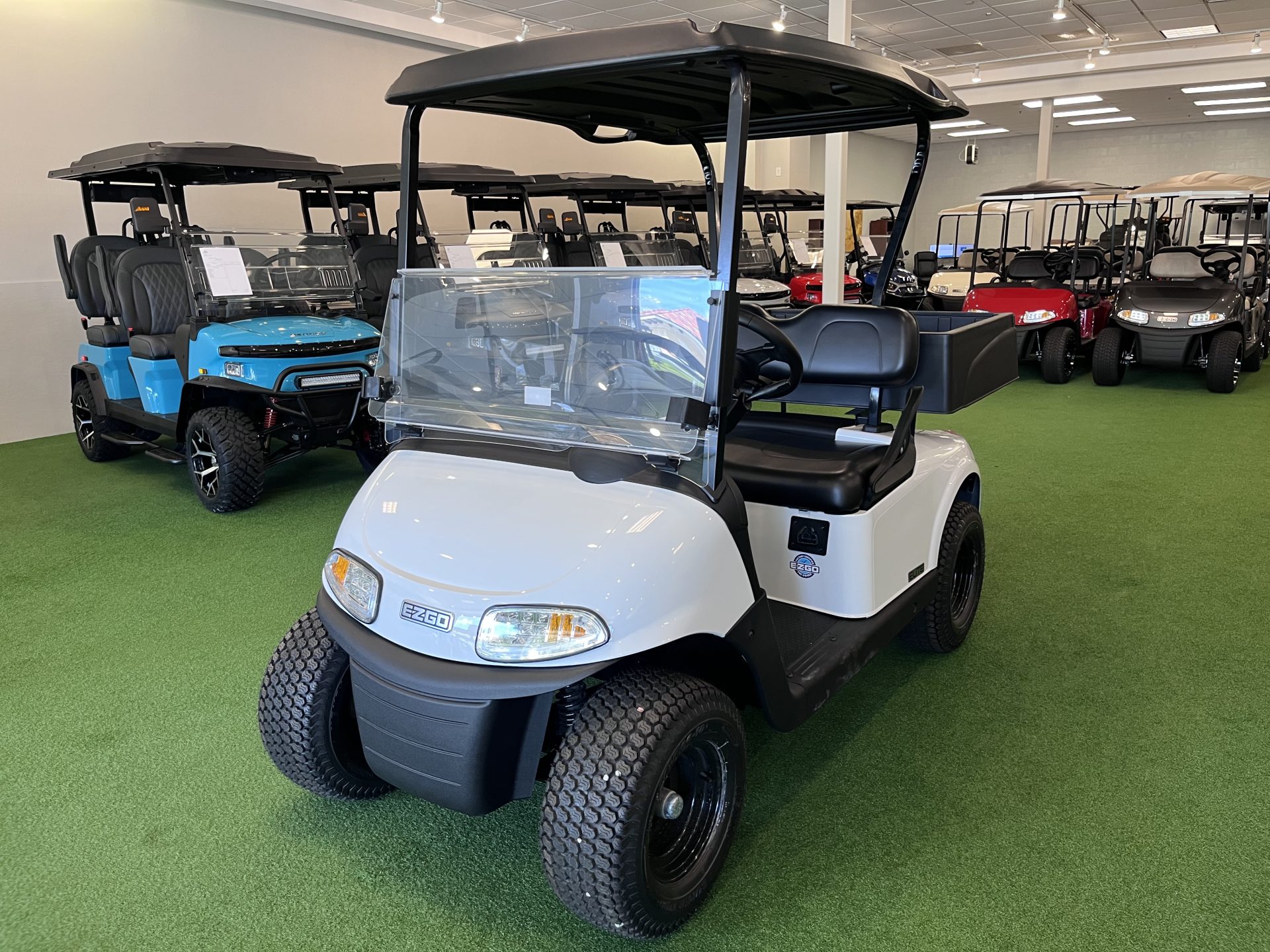 2021 E-Z-GO RXV