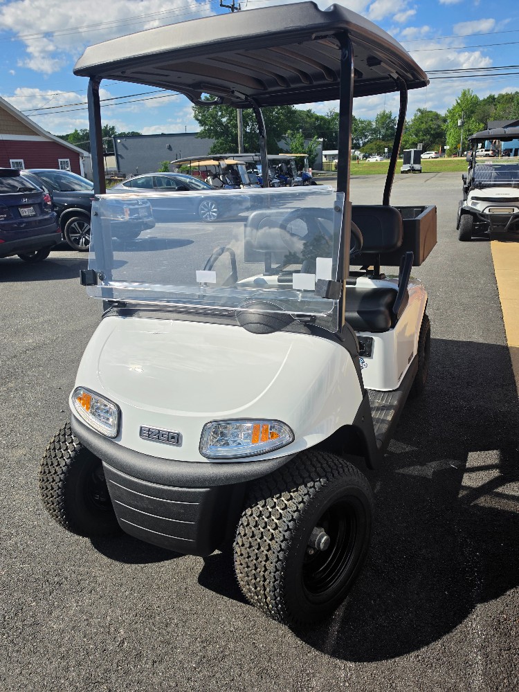 2020 E-Z-GO RXV