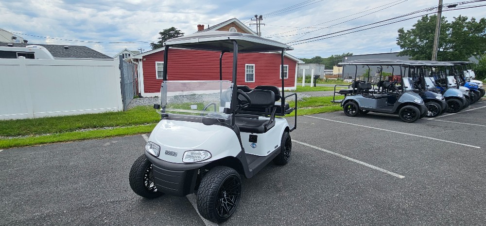2021 EZGO RXV