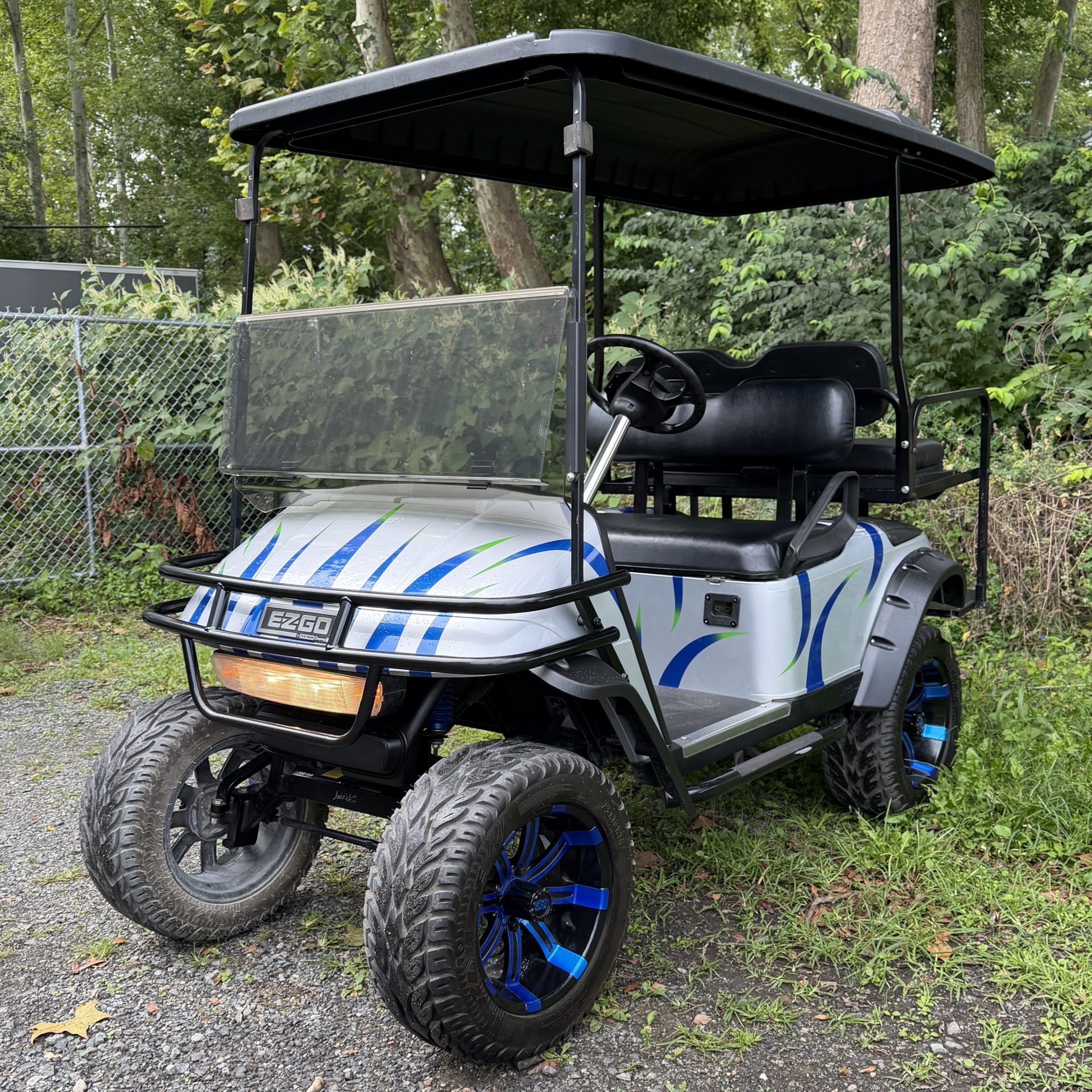 2001 EZGO TXT photo 2