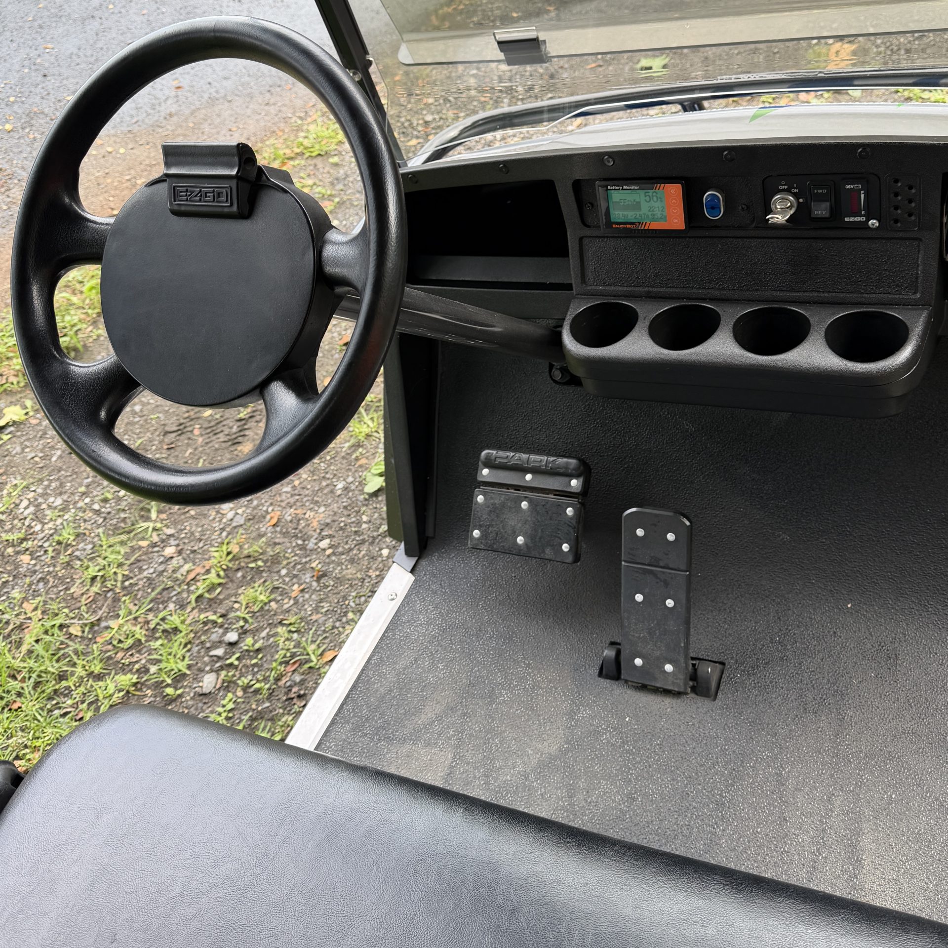 2001 EZGO TXT photo 5