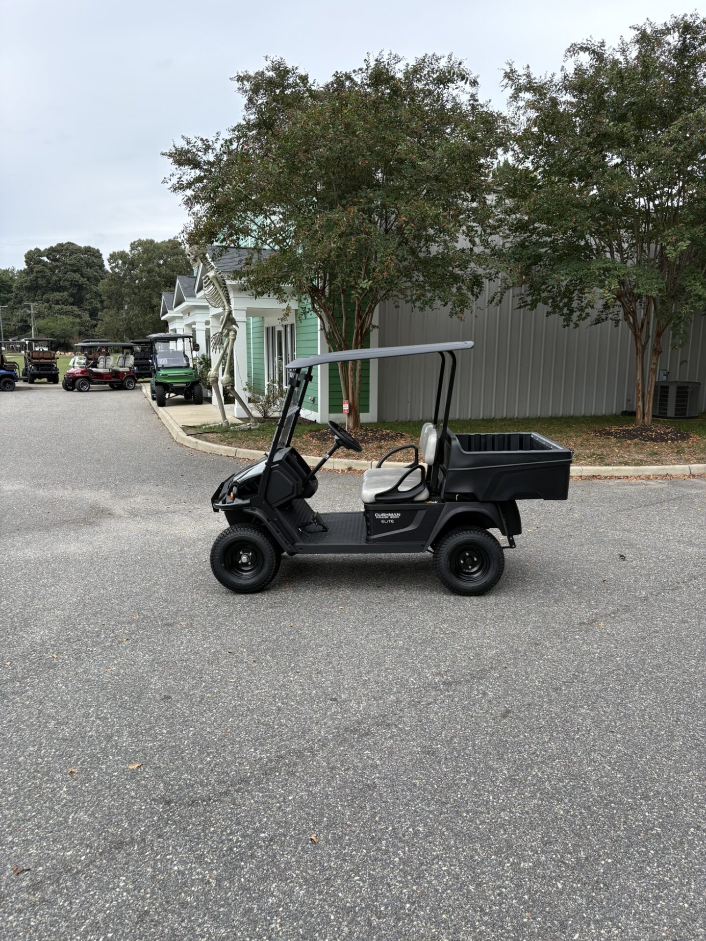 2027 Cushman Hauler photo 3
