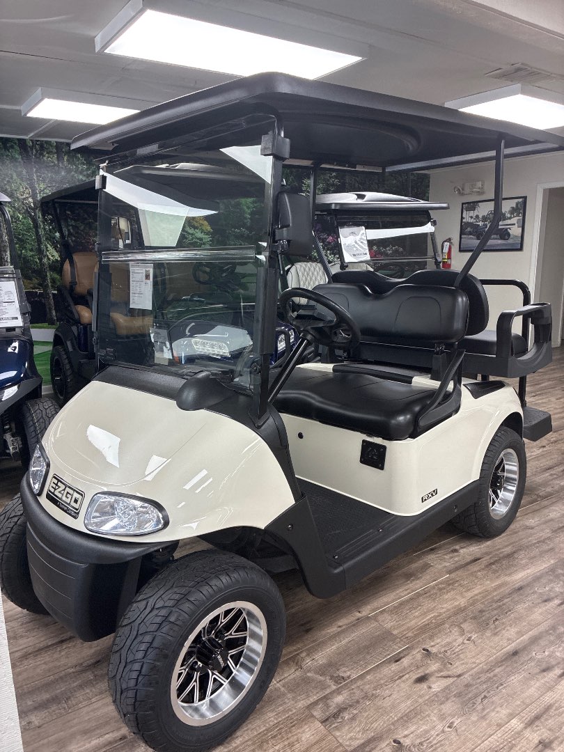 2023 EZGO RXV