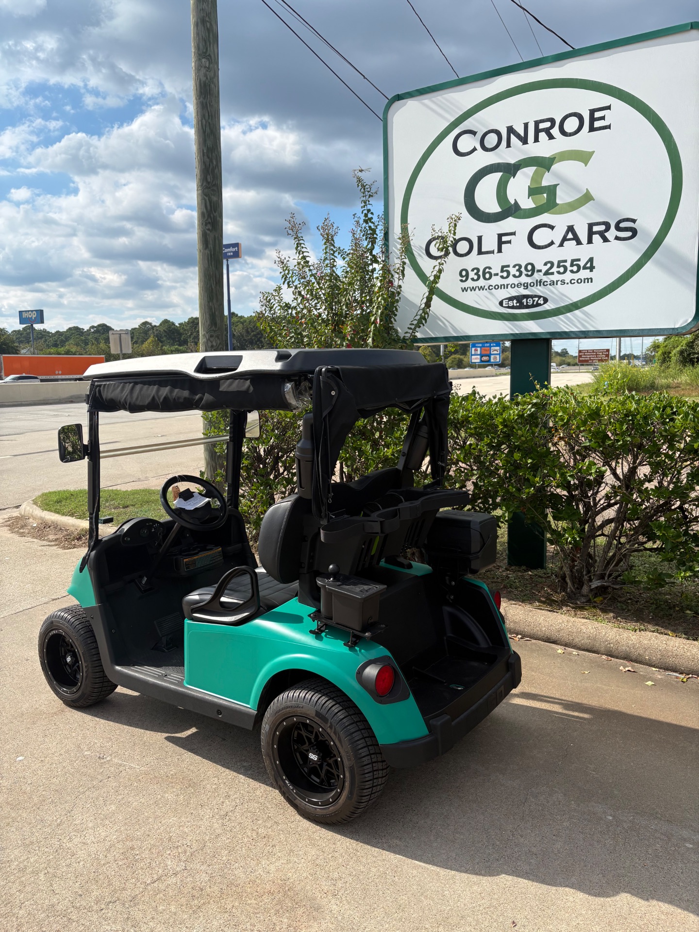2020 EZGO RXV photo 4