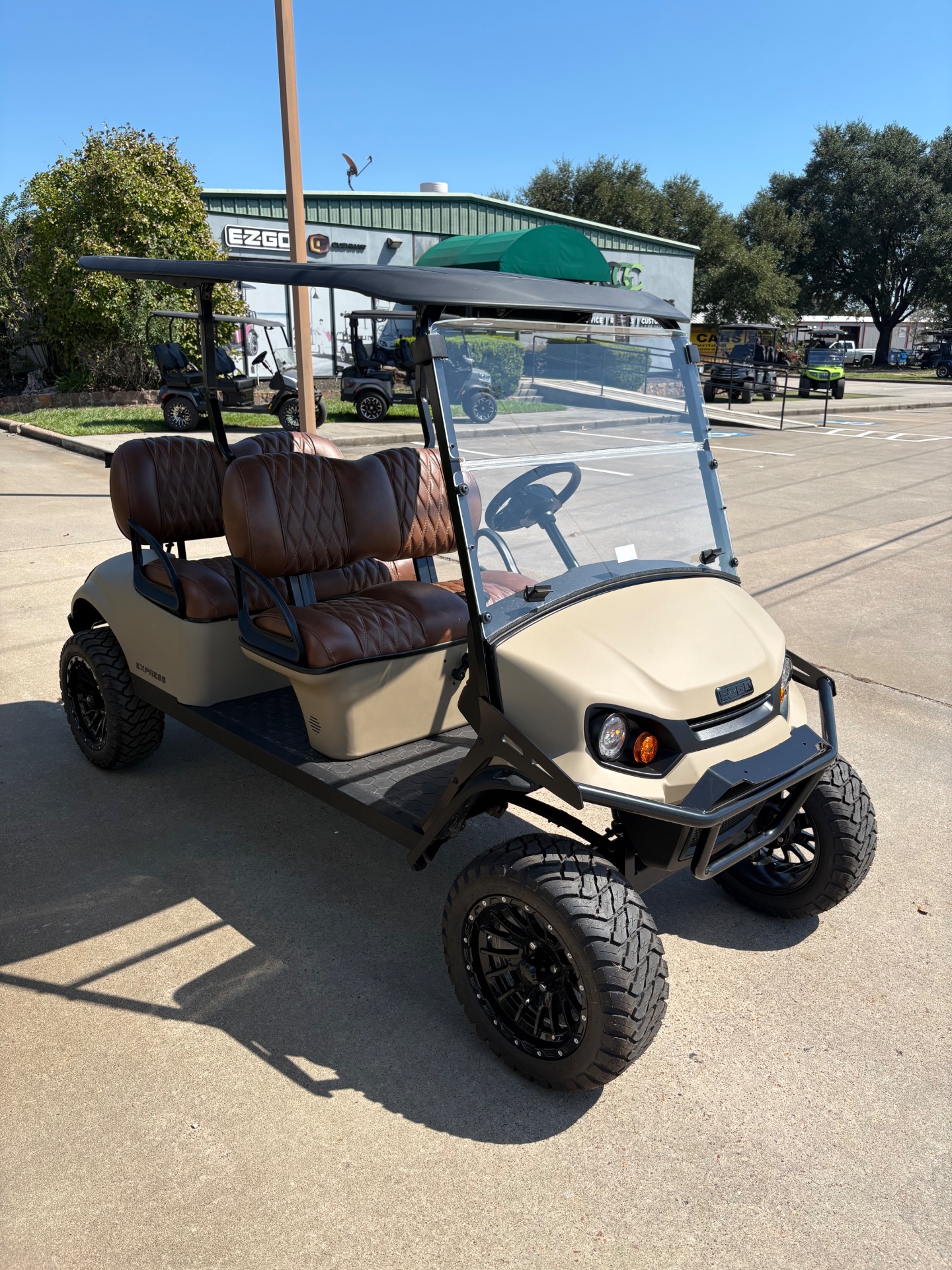 2026 EZGO Express photo 4