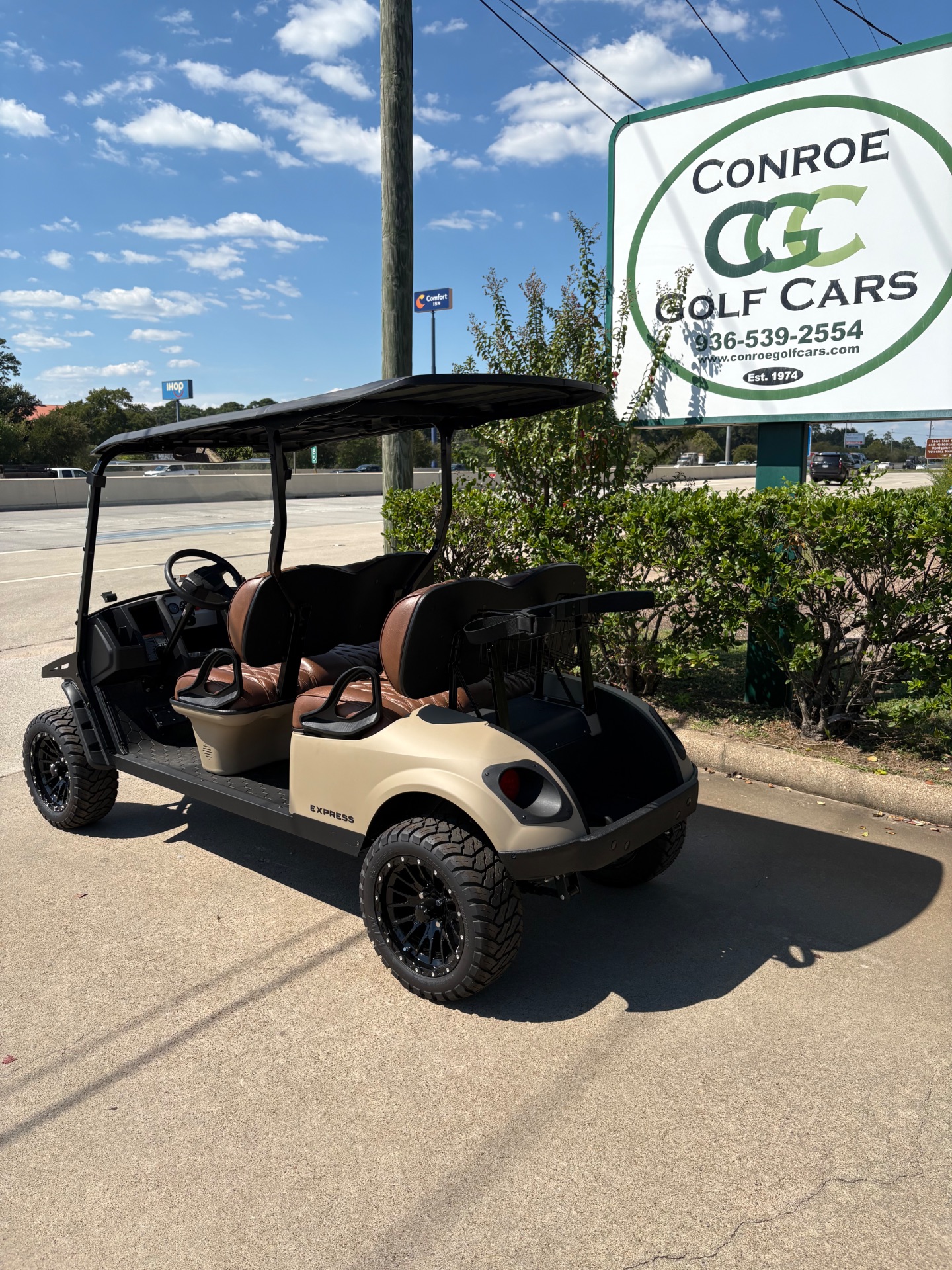 2026 EZGO Express photo 5