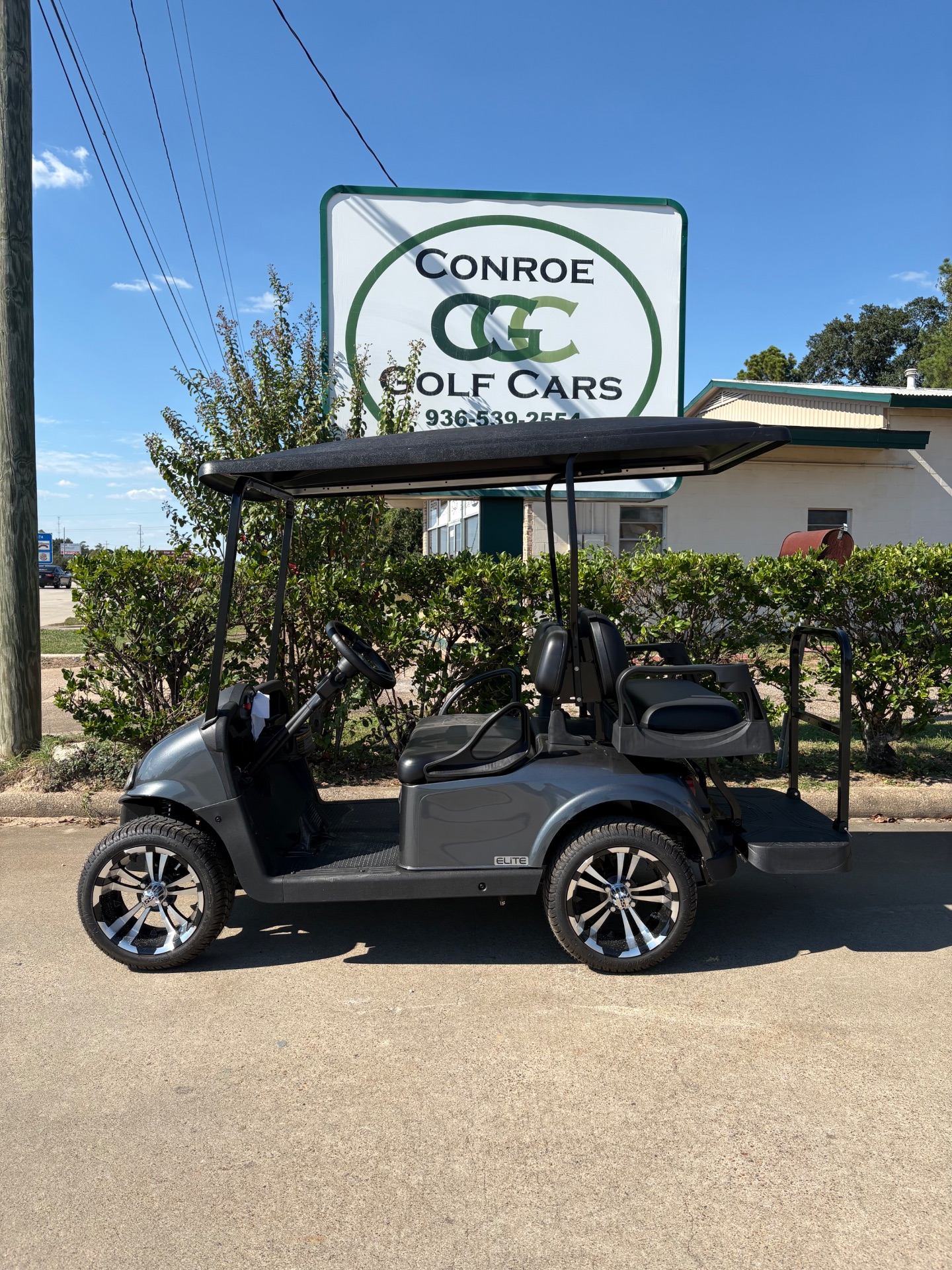 2021 EZGO RXV photo 2