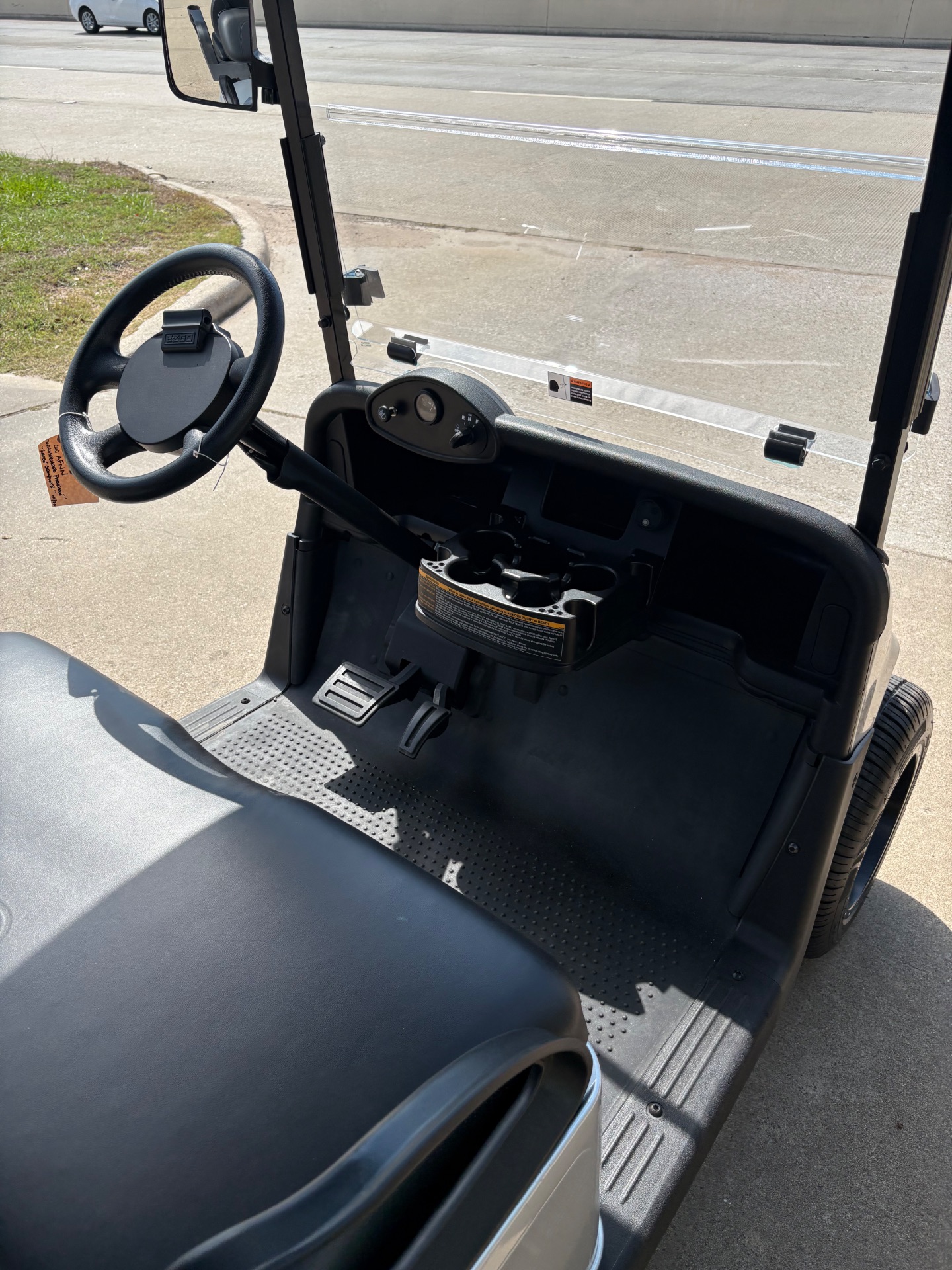 2023 E-Z-GO RXV 2+2 | Conroe Golf Cars