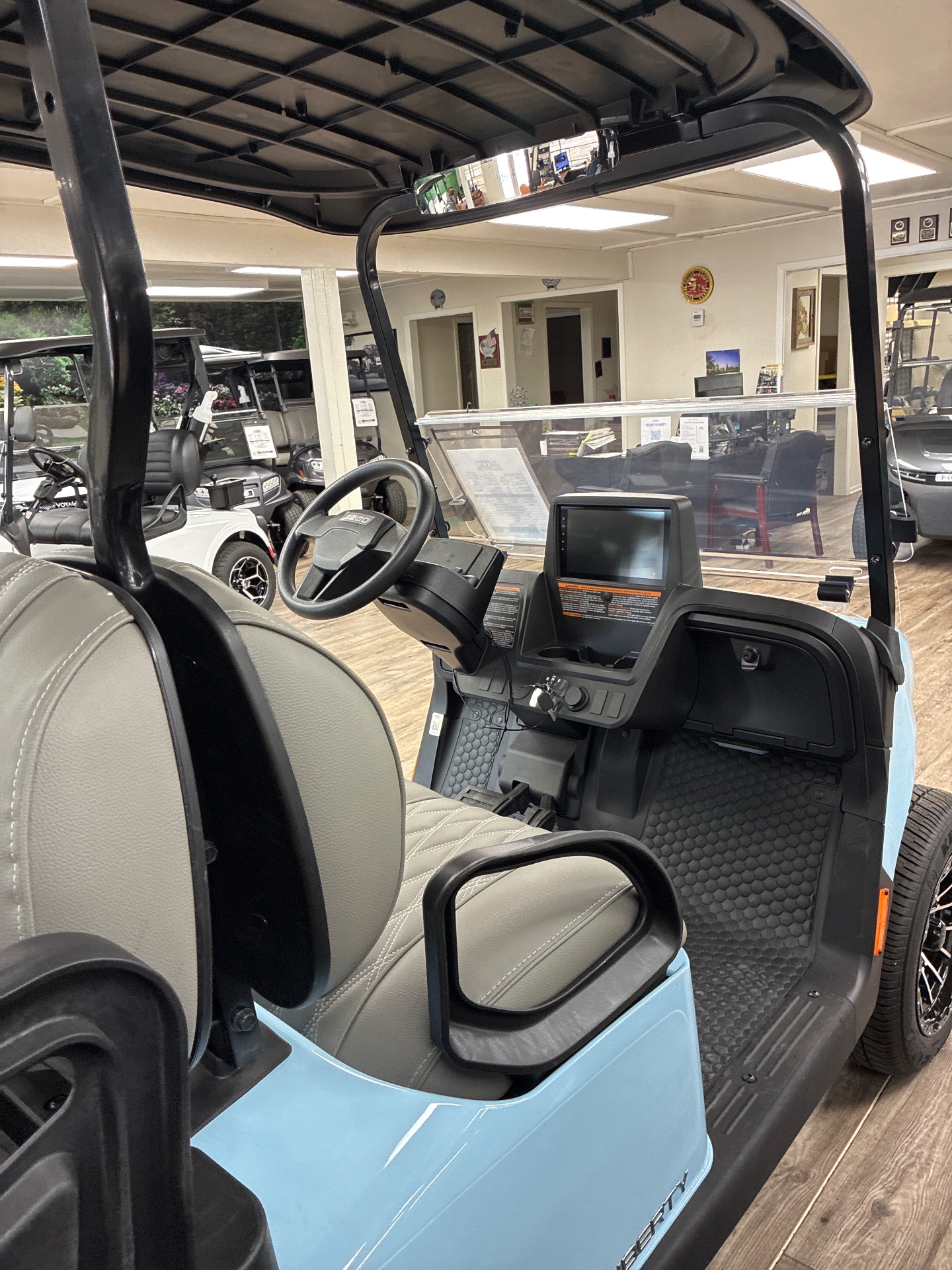 2027 EZGO Liberty photo 4