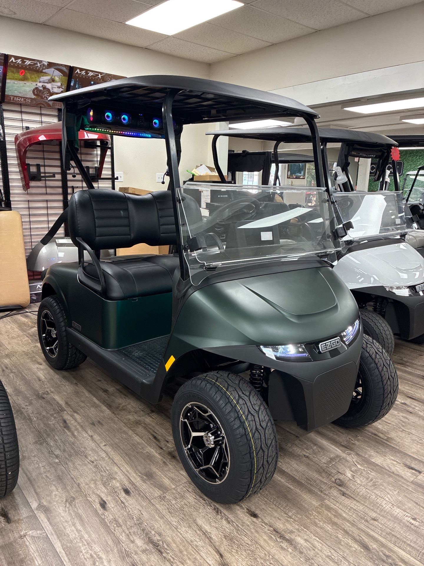 2026 EZGO RXV photo 6