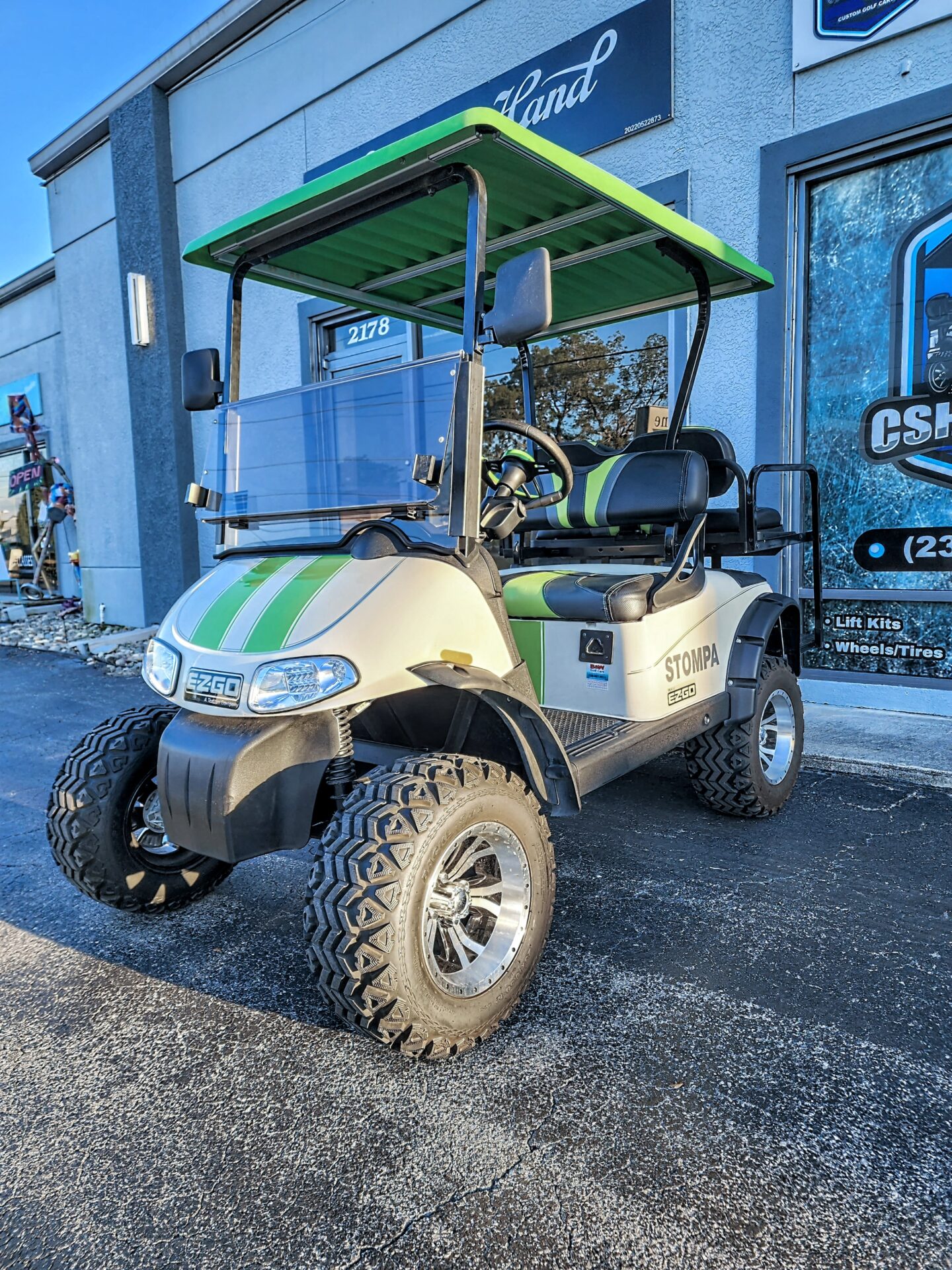 2015 EZGO RXV photo 2