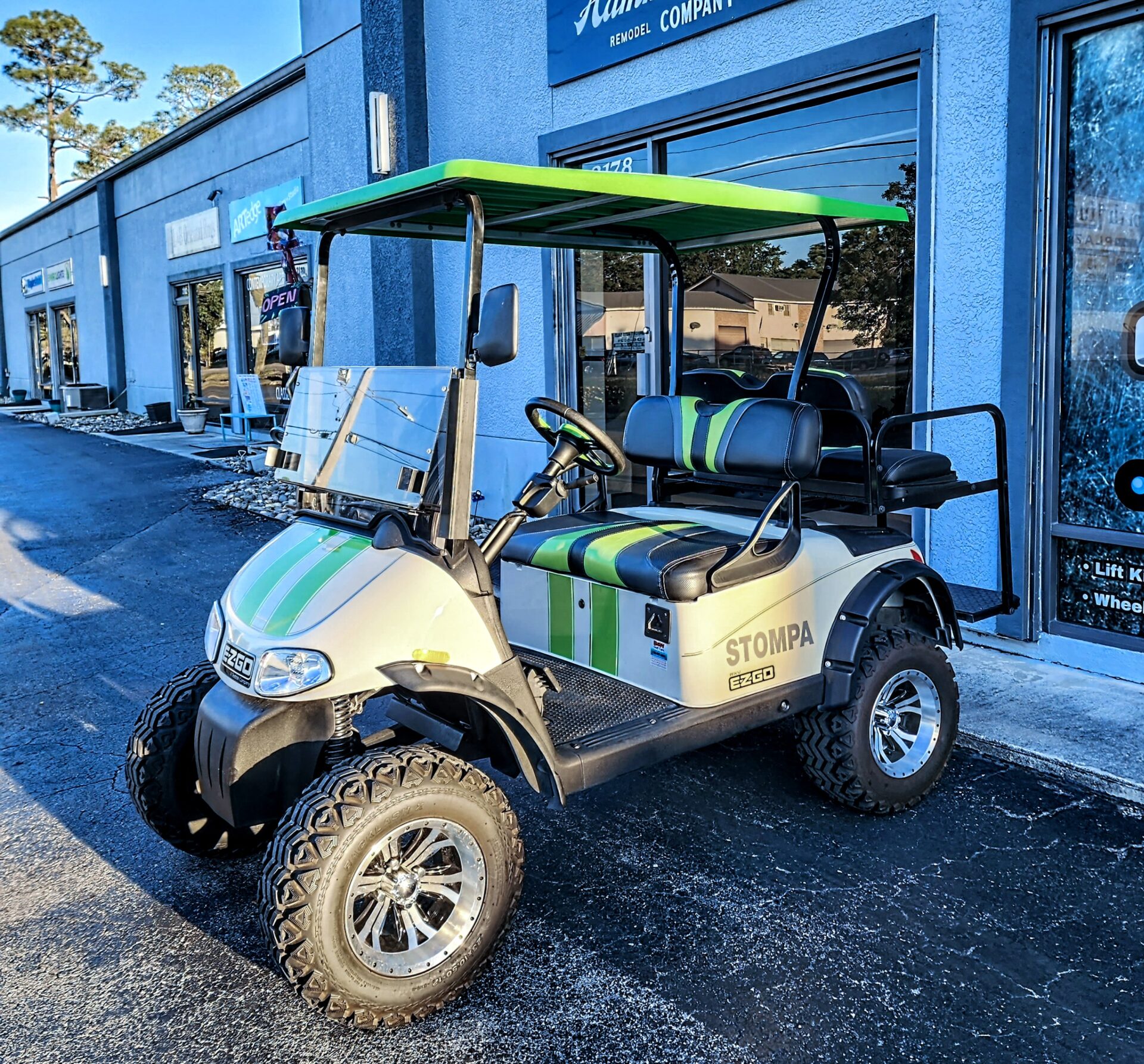 2015 EZGO RXV photo 4