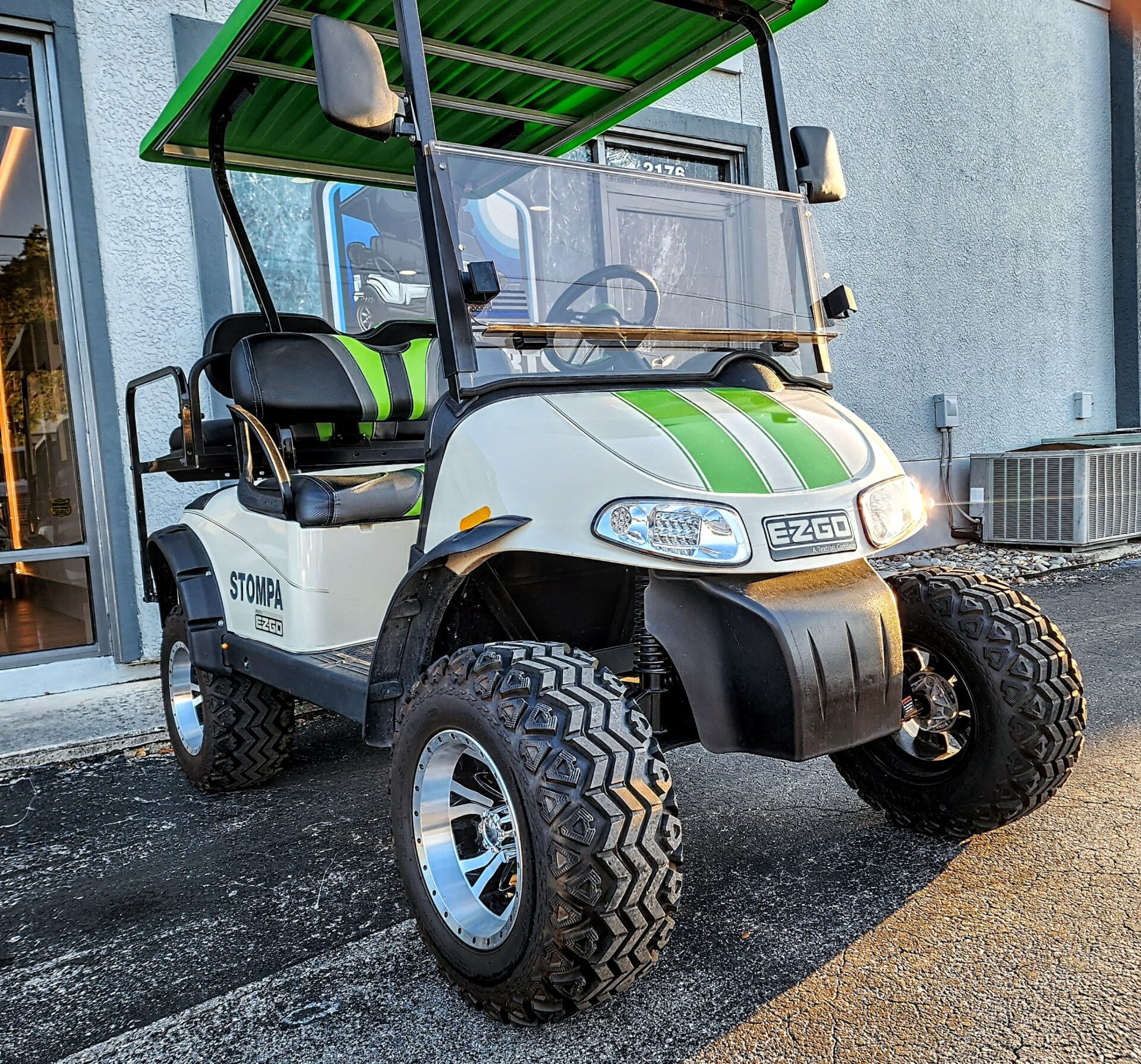 2015 EZGO RXV photo 3