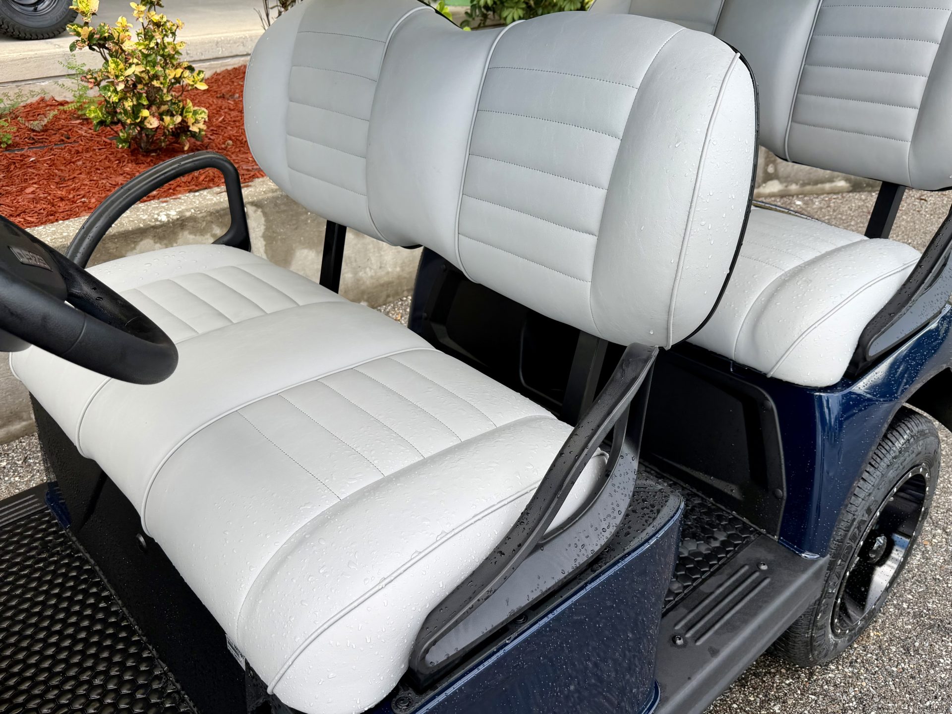 2027 EZGO Liberty photo 3