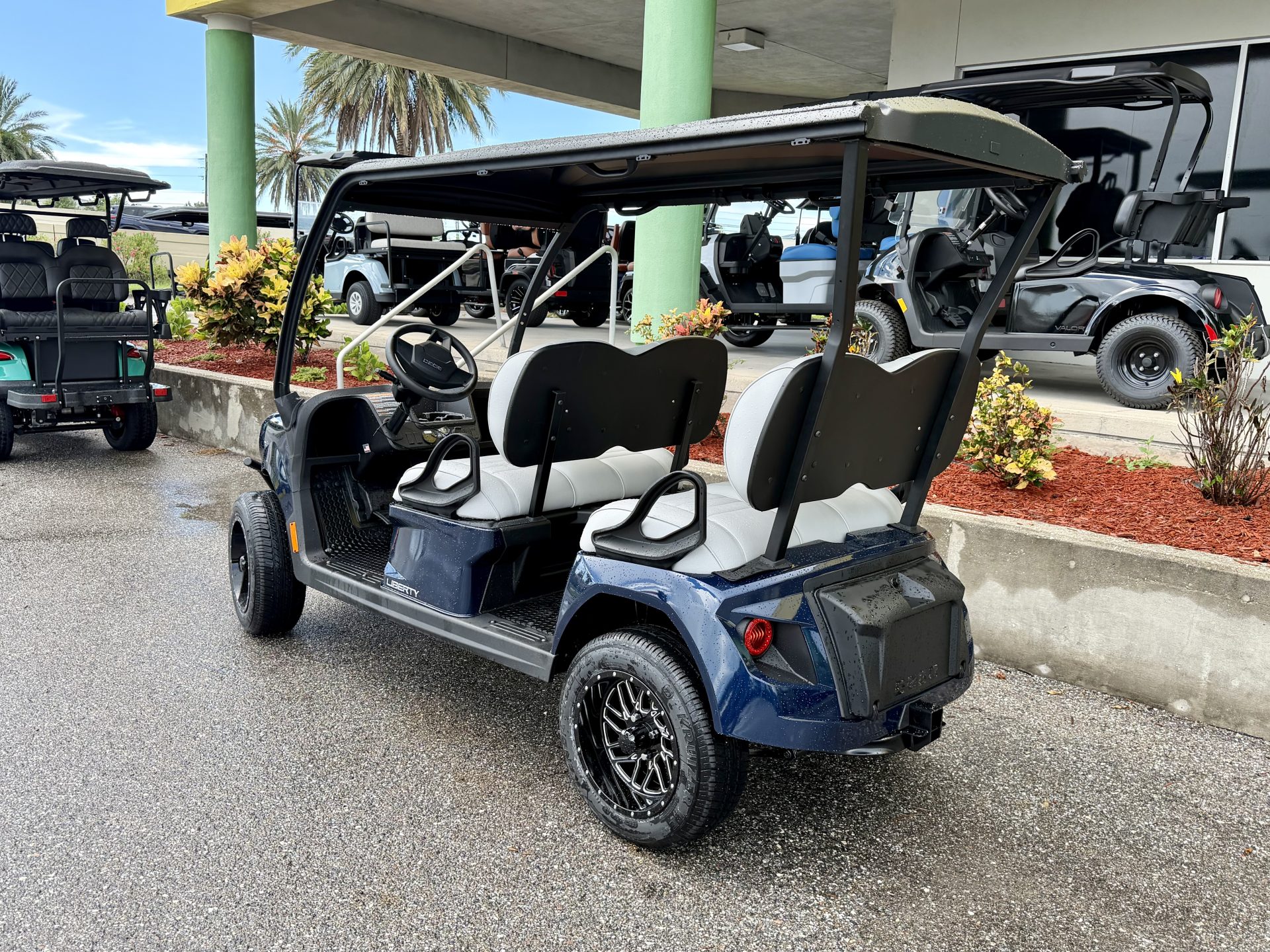 2027 EZGO Liberty photo 4