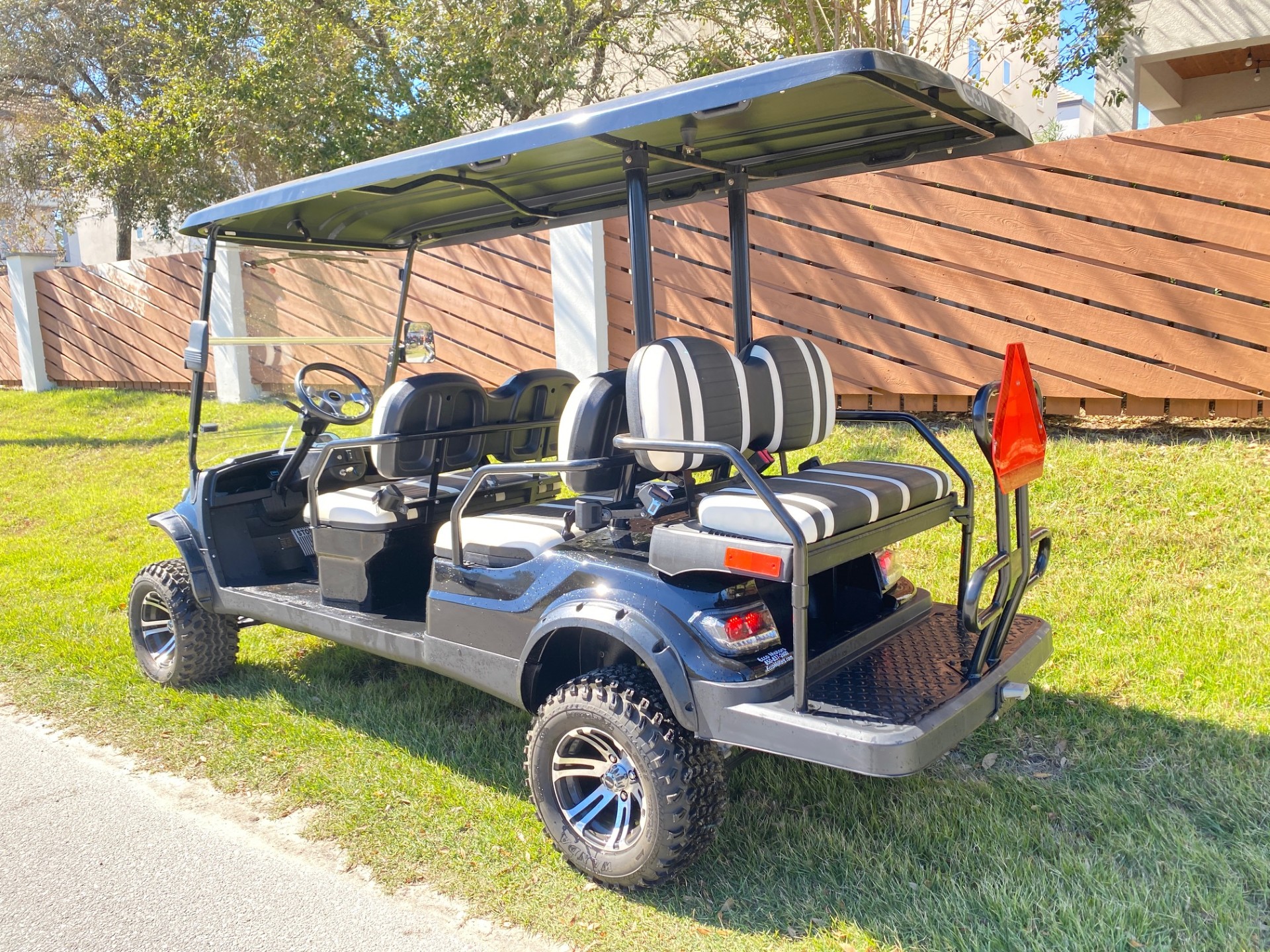 2021 Icon i60L photo 3