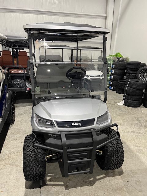 2023 Advanced EV 6 Passenger Lifted Lithium
