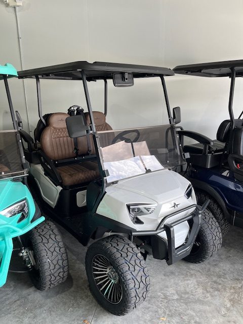 2024 Atlas 4 passenger White