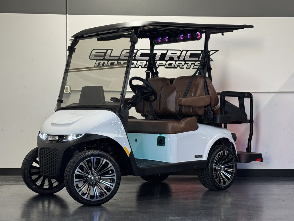 2026 E-Z-GO RXV 4 Touring STL ELiTE Lithium Bright White