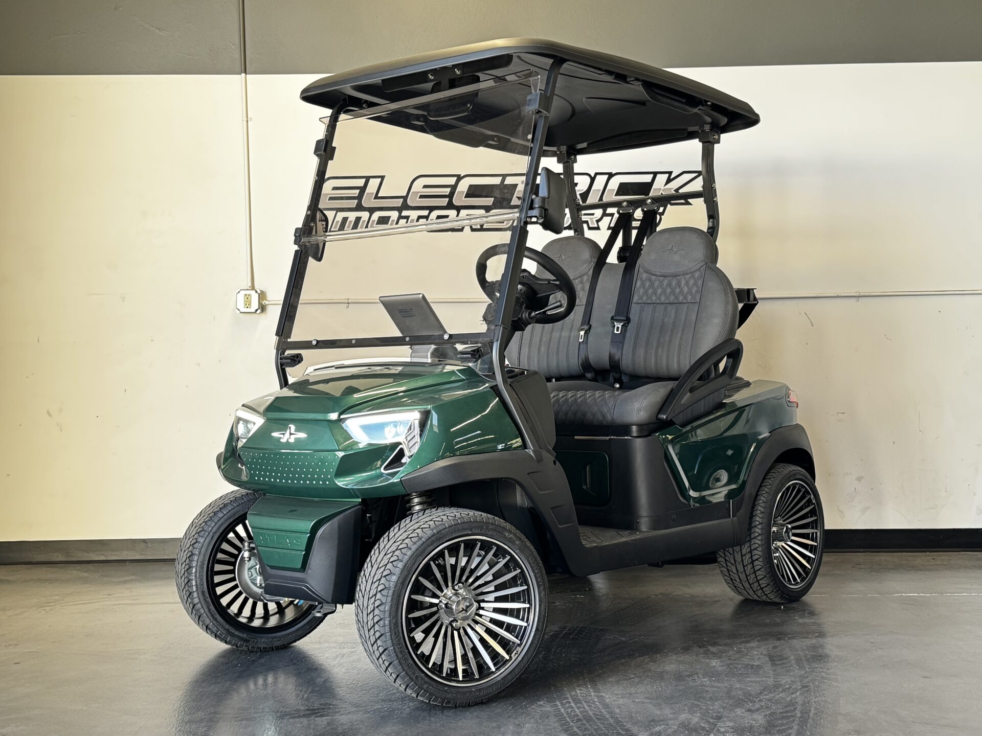 2026 Atlas Pro (2-Passenger) 173AH Emerald Green Metallic