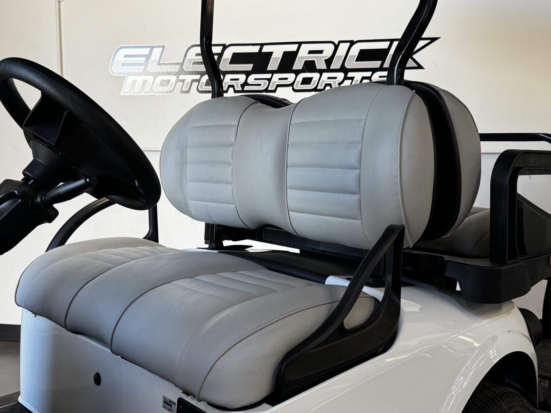 2027 E-Z-GO Liberty 4 X ELiTE Lithium Powertrain — photo 7