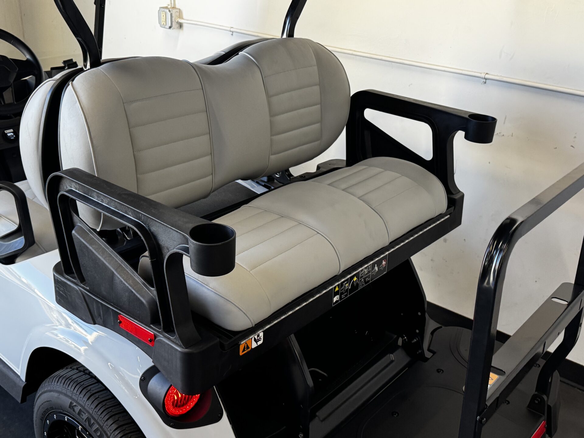 2027 E-Z-GO Liberty 4 X ELiTE Lithium Powertrain — photo 8