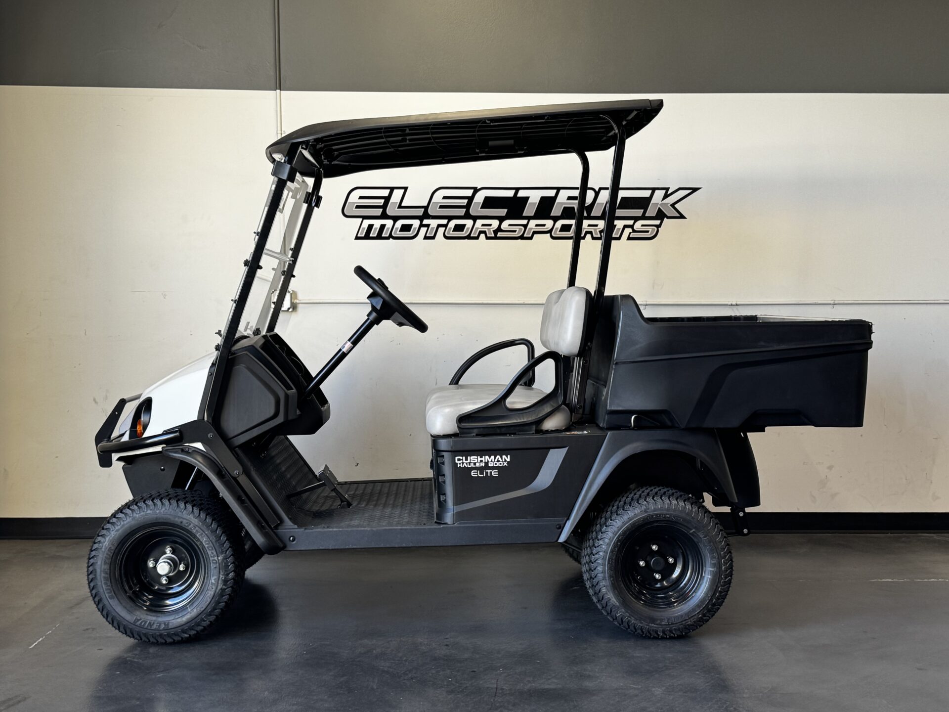 2027 Cushman Hauler 800 X Elite White