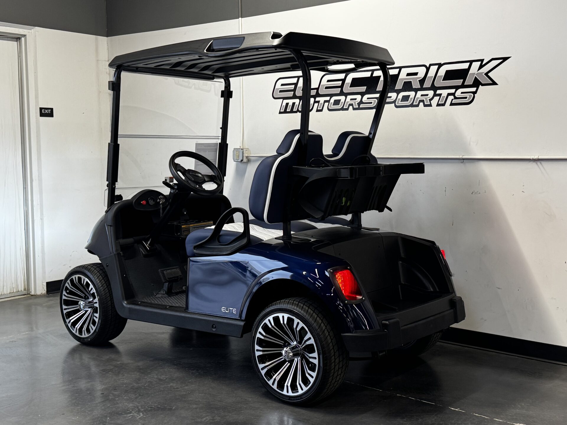 2021 E-Z-GO Lithium RXV Freedom Elite (Certified Pre Owned) 2 — photo 3