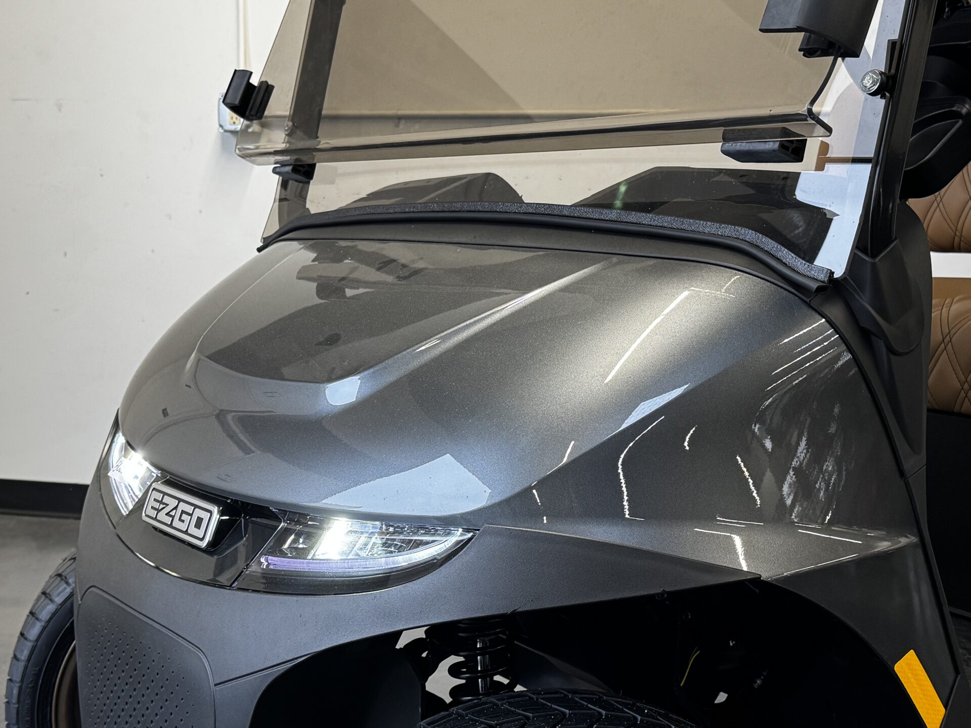 2027 E-Z-GO RXV 2 Freedom Elite Lithium — photo 9