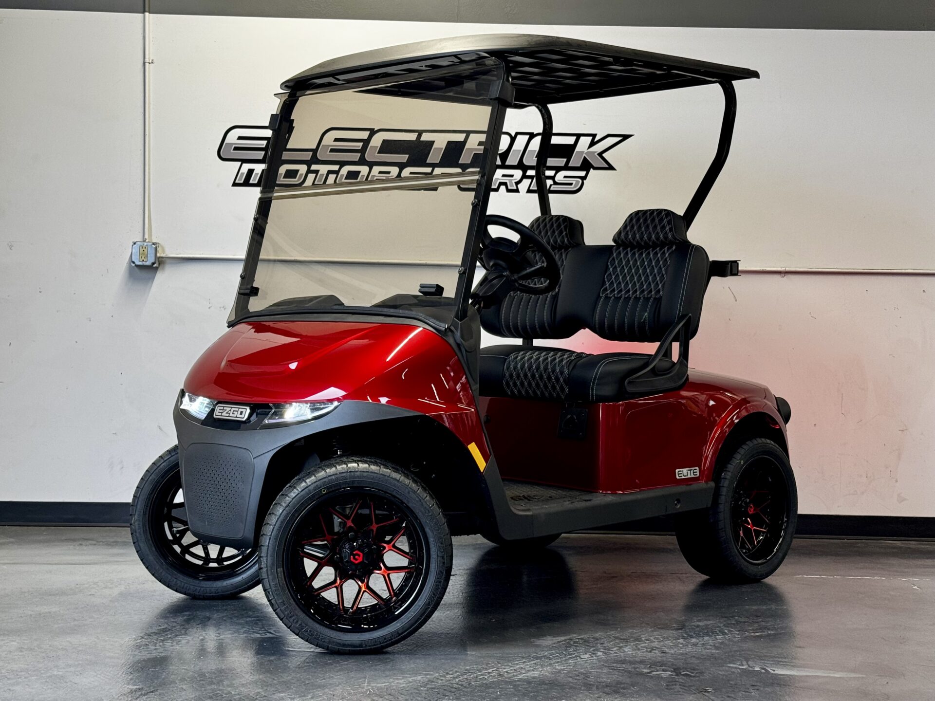 2026 E-Z-GO RXV 2 Freedom Elite Lithium — photo 1