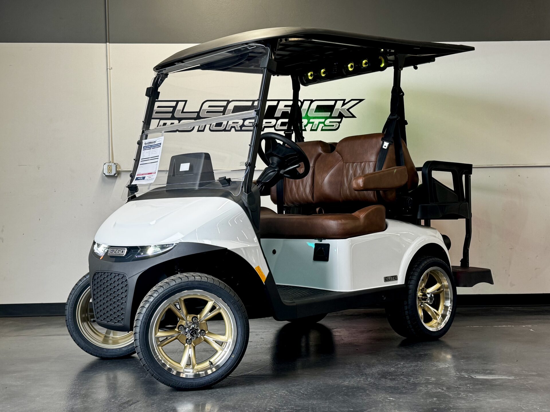 2026 E-Z-GO RXV 4 Touring STL ELiTE Lithium 120AH -  Bright White
