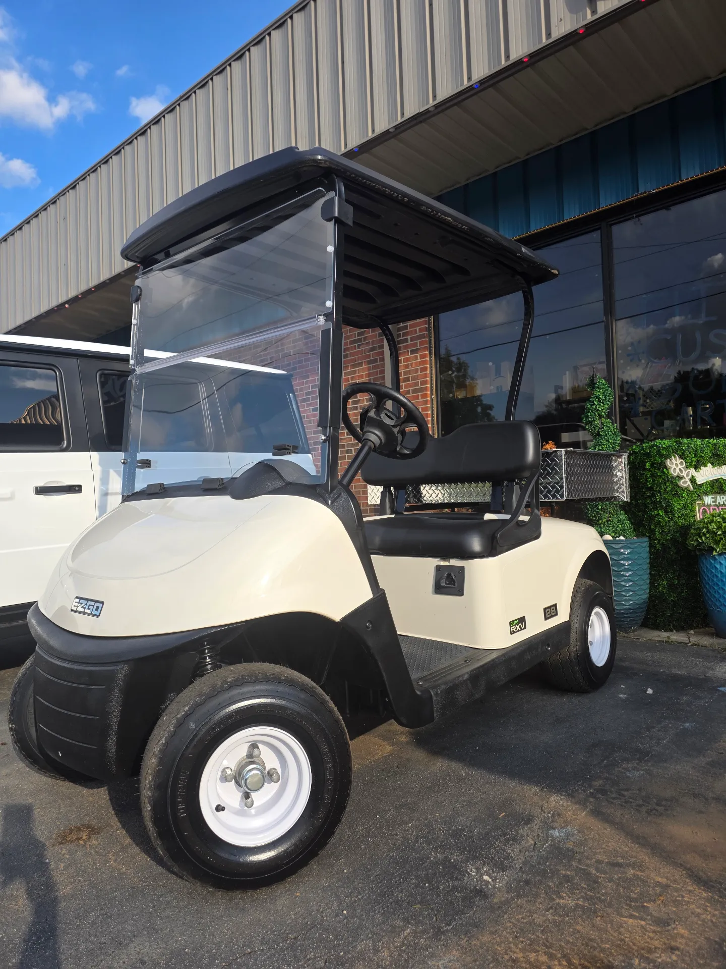 2019 EZGO RXV