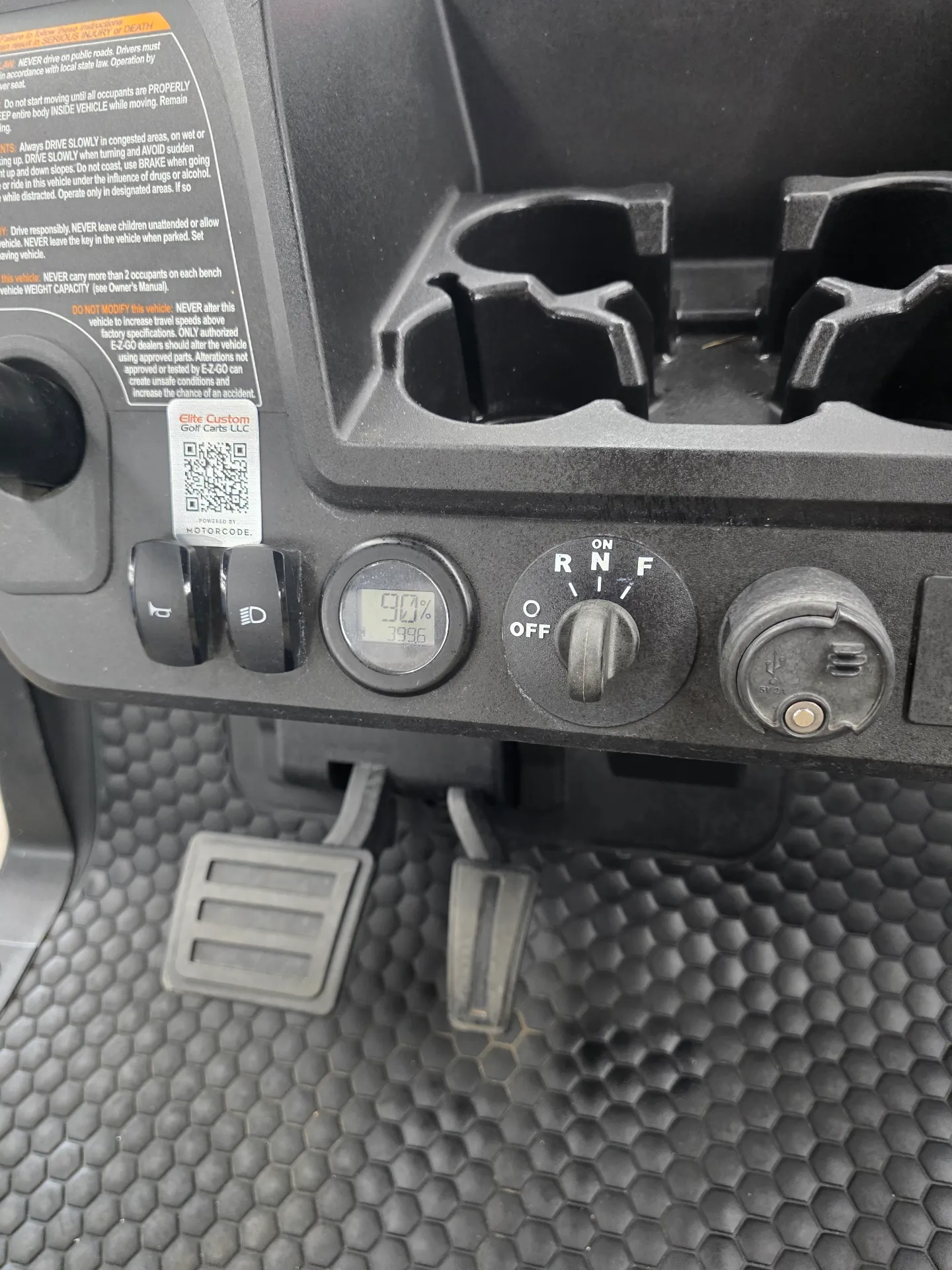 2024 EZGO RXV photo 7