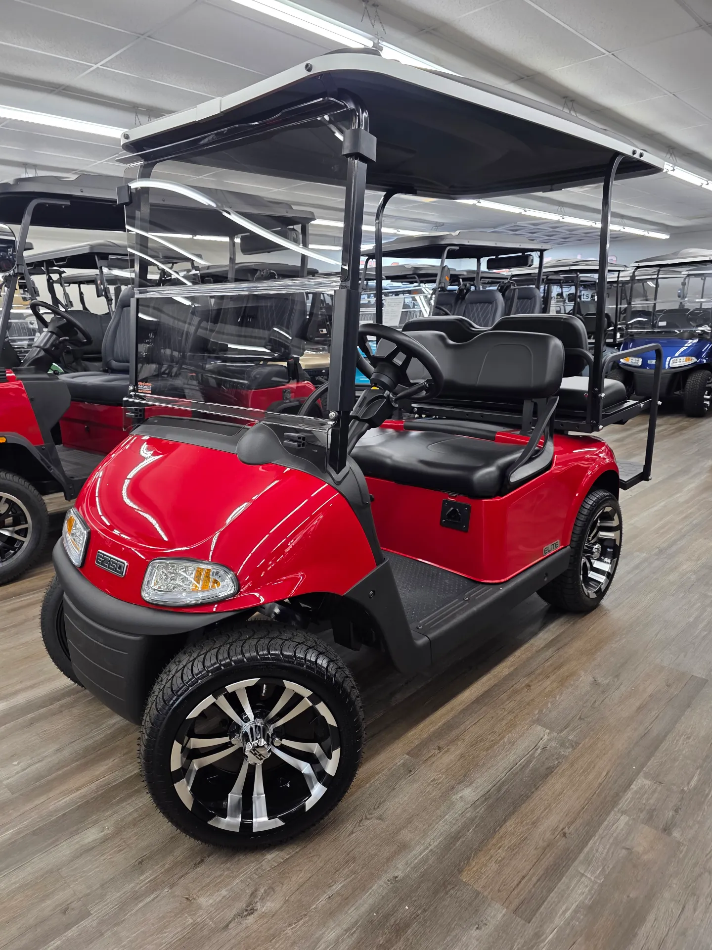 2021 EZGO RXV photo 2