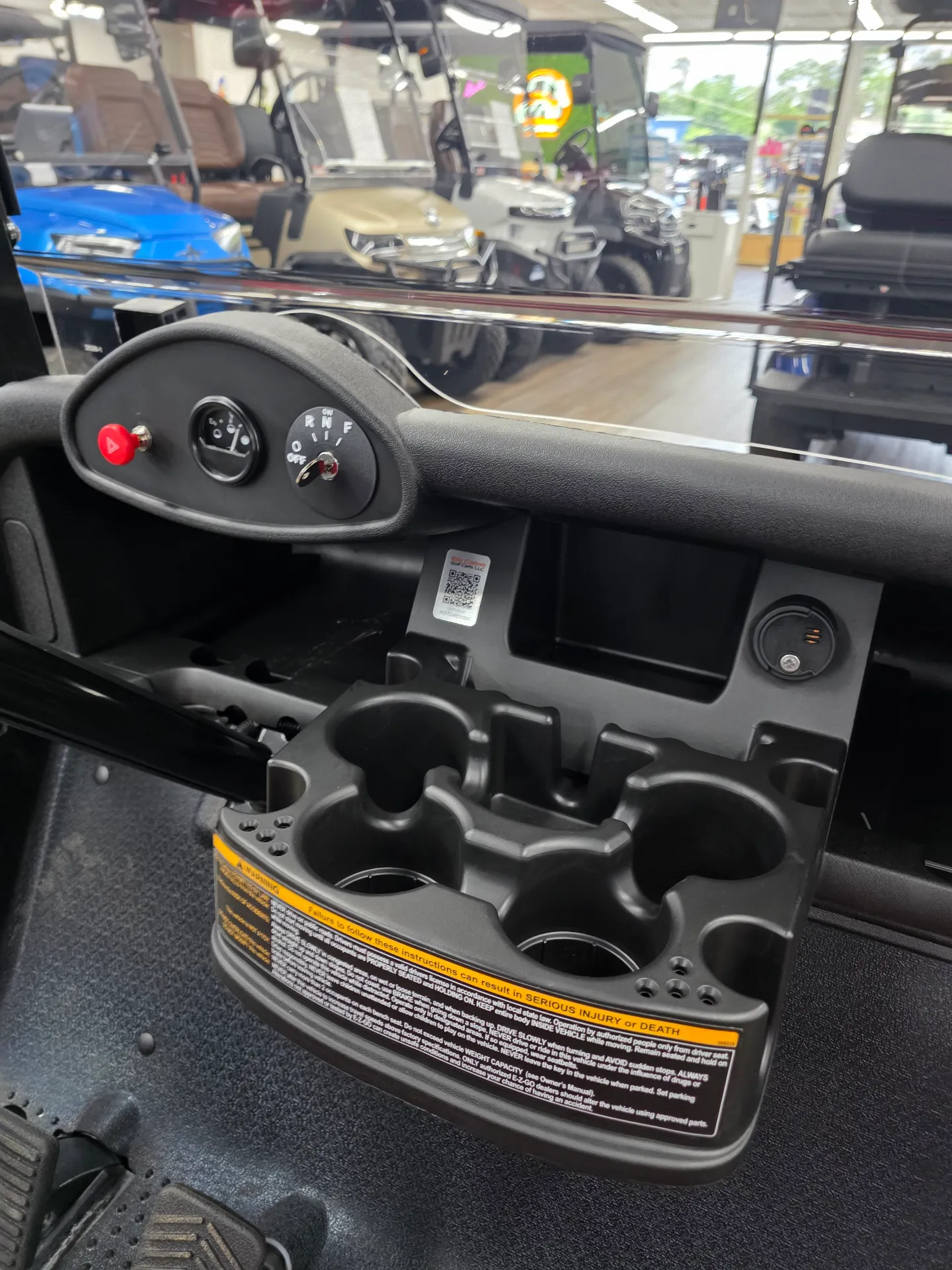 2021 EZGO RXV photo 5