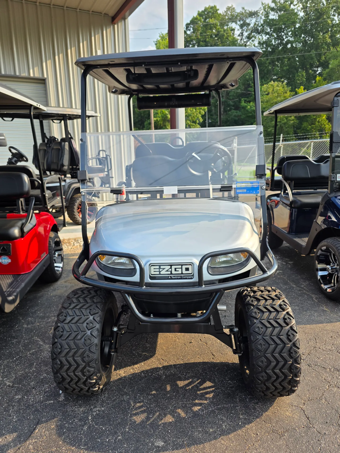 2022 EZGO Valor photo 4