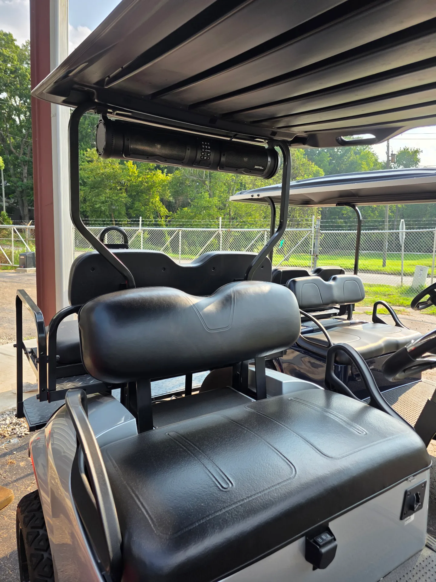2022 EZGO Valor photo 5