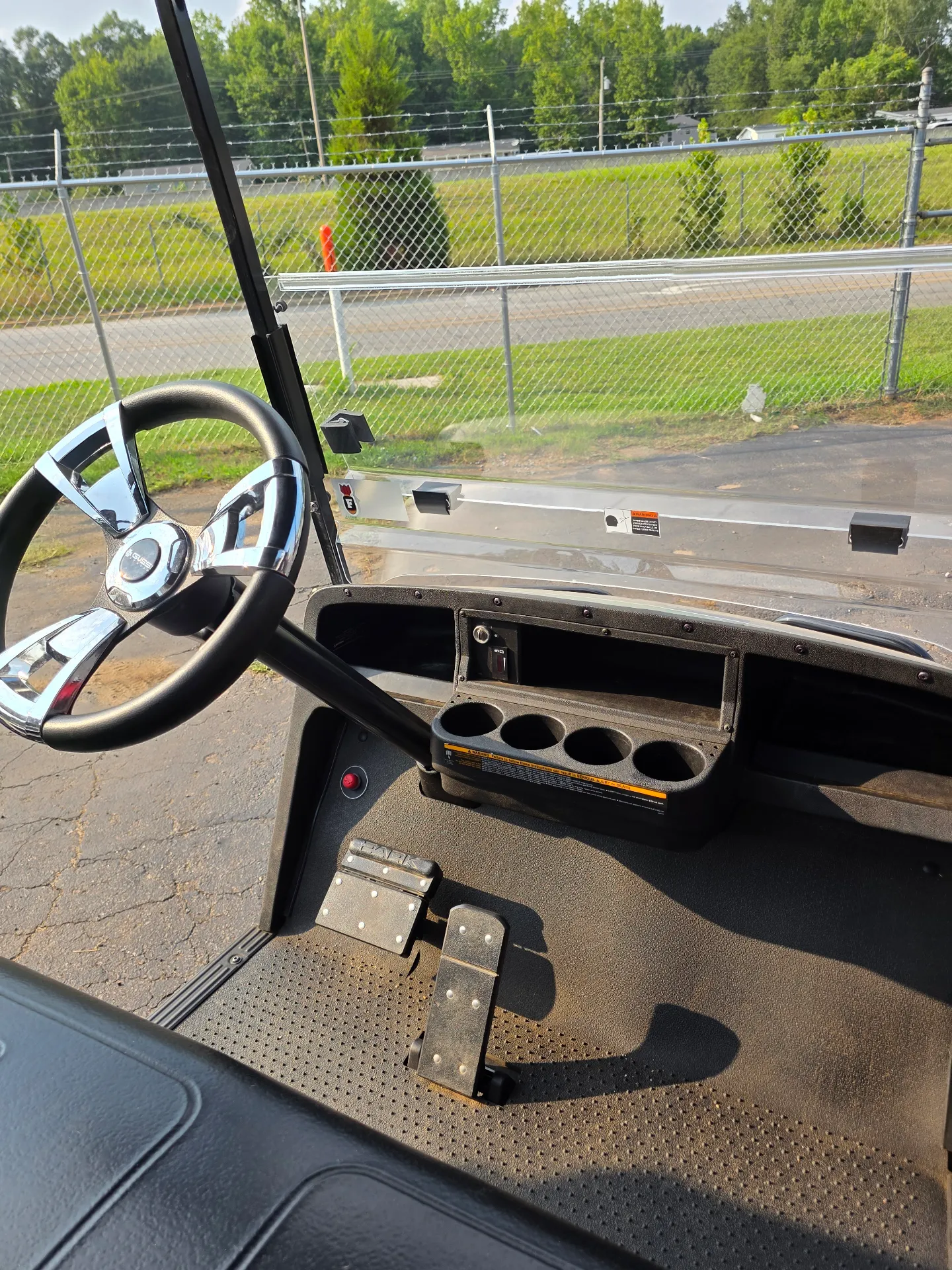 2022 EZGO Valor photo 7